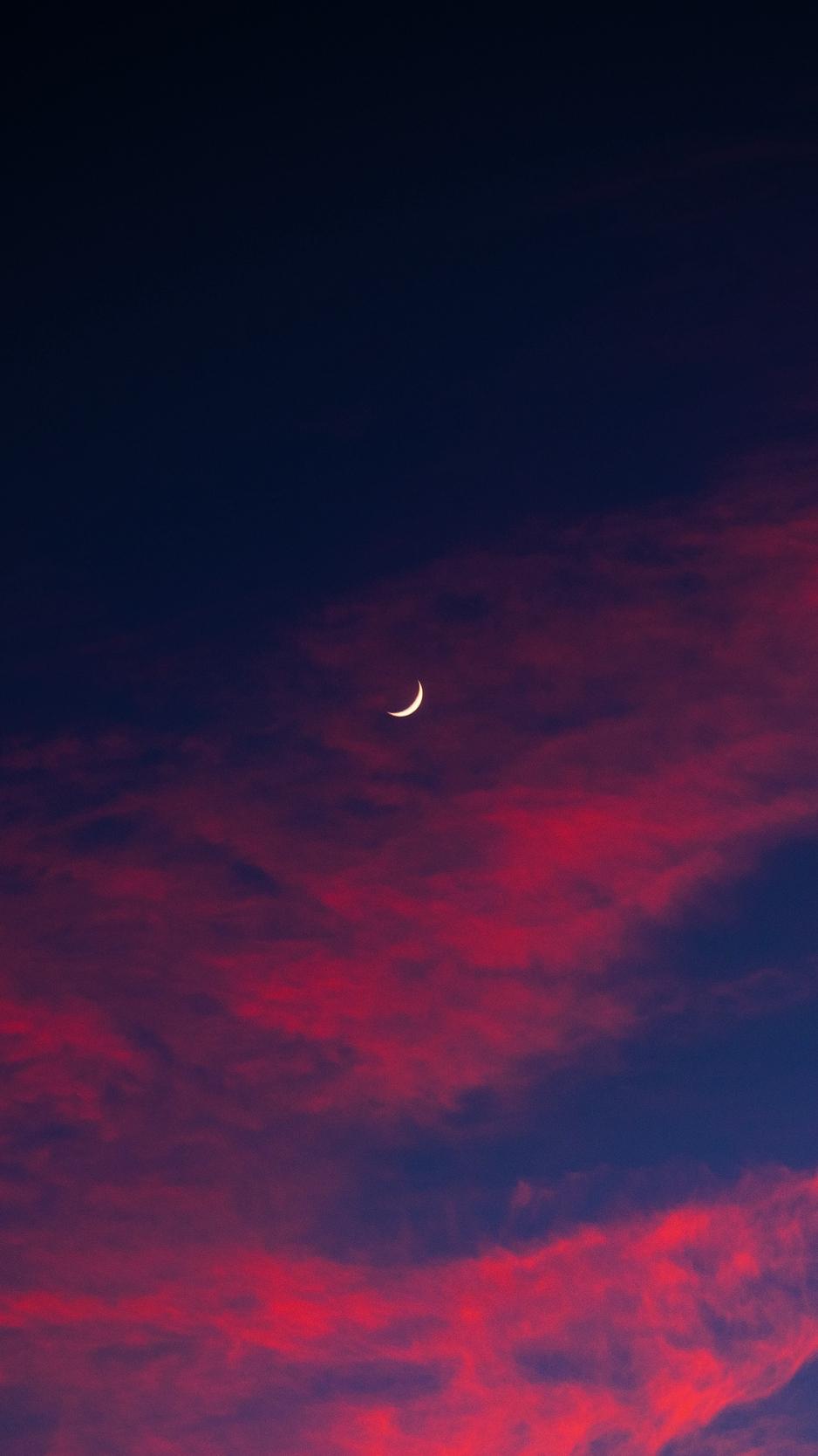 938x1668 Sky And Moon Wallpaper