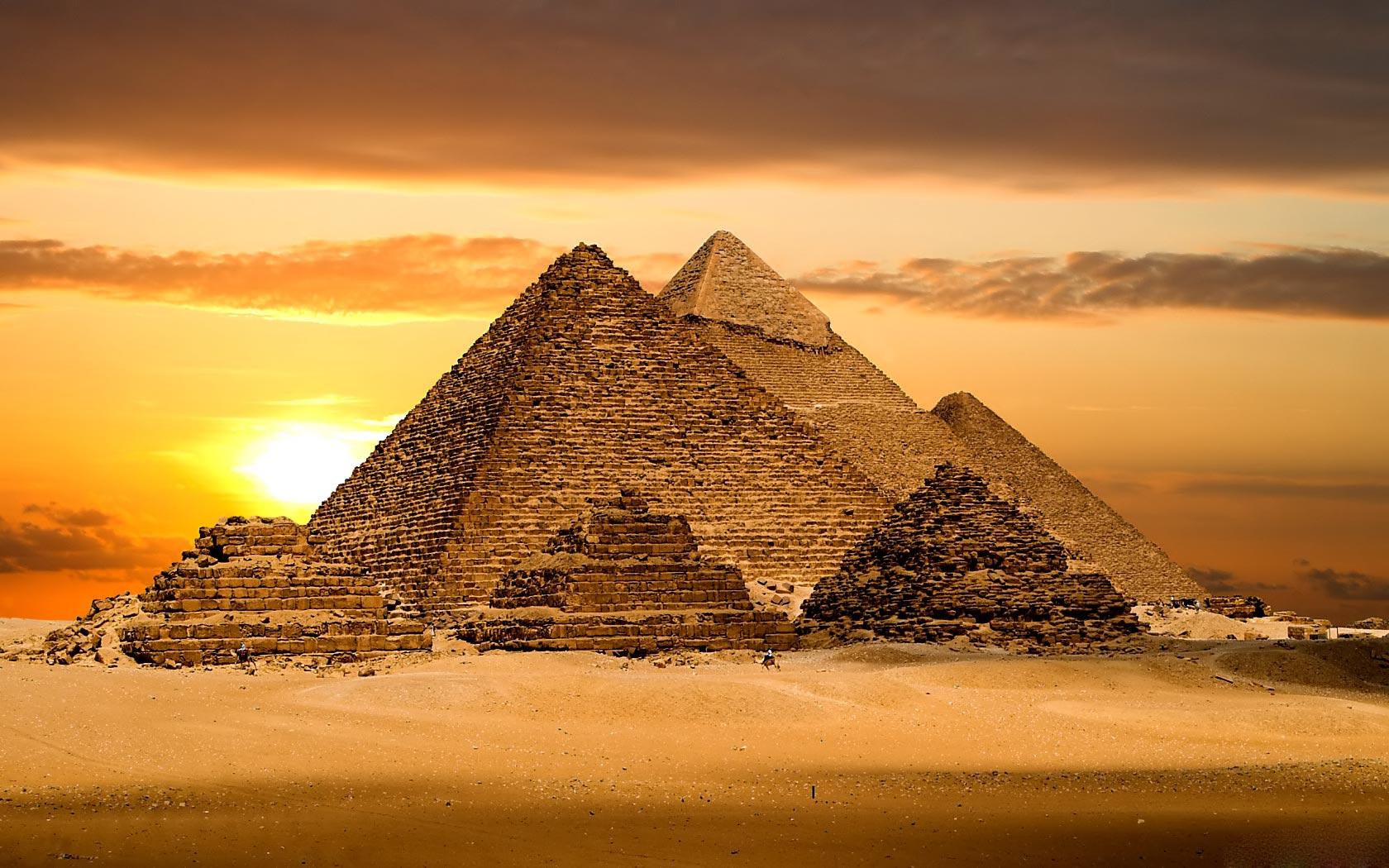 1680x1050 Pyramid HD Wallpaper