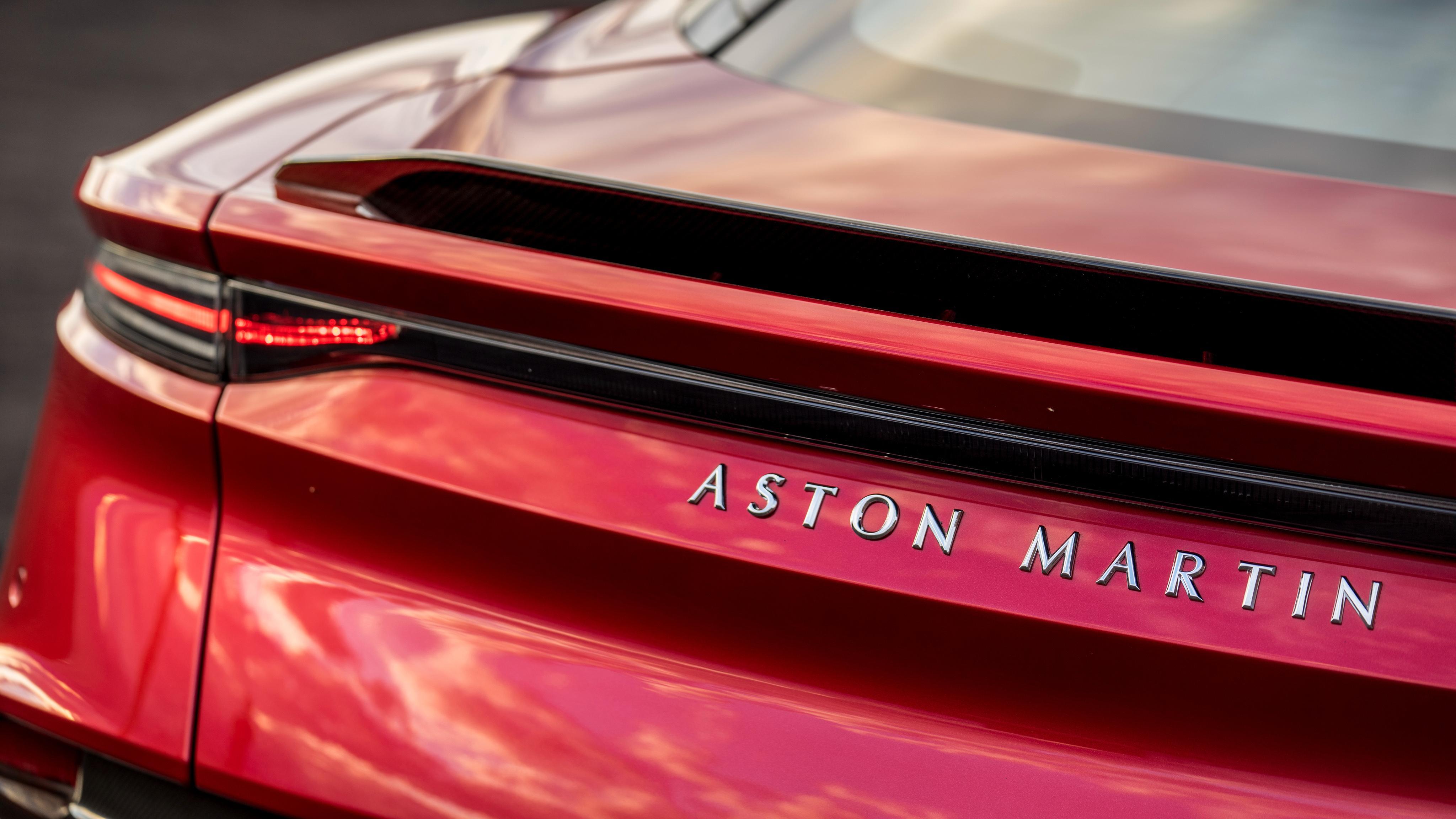 4096x2304 Aston Martin DBS Superleggera Volante Wallpaper