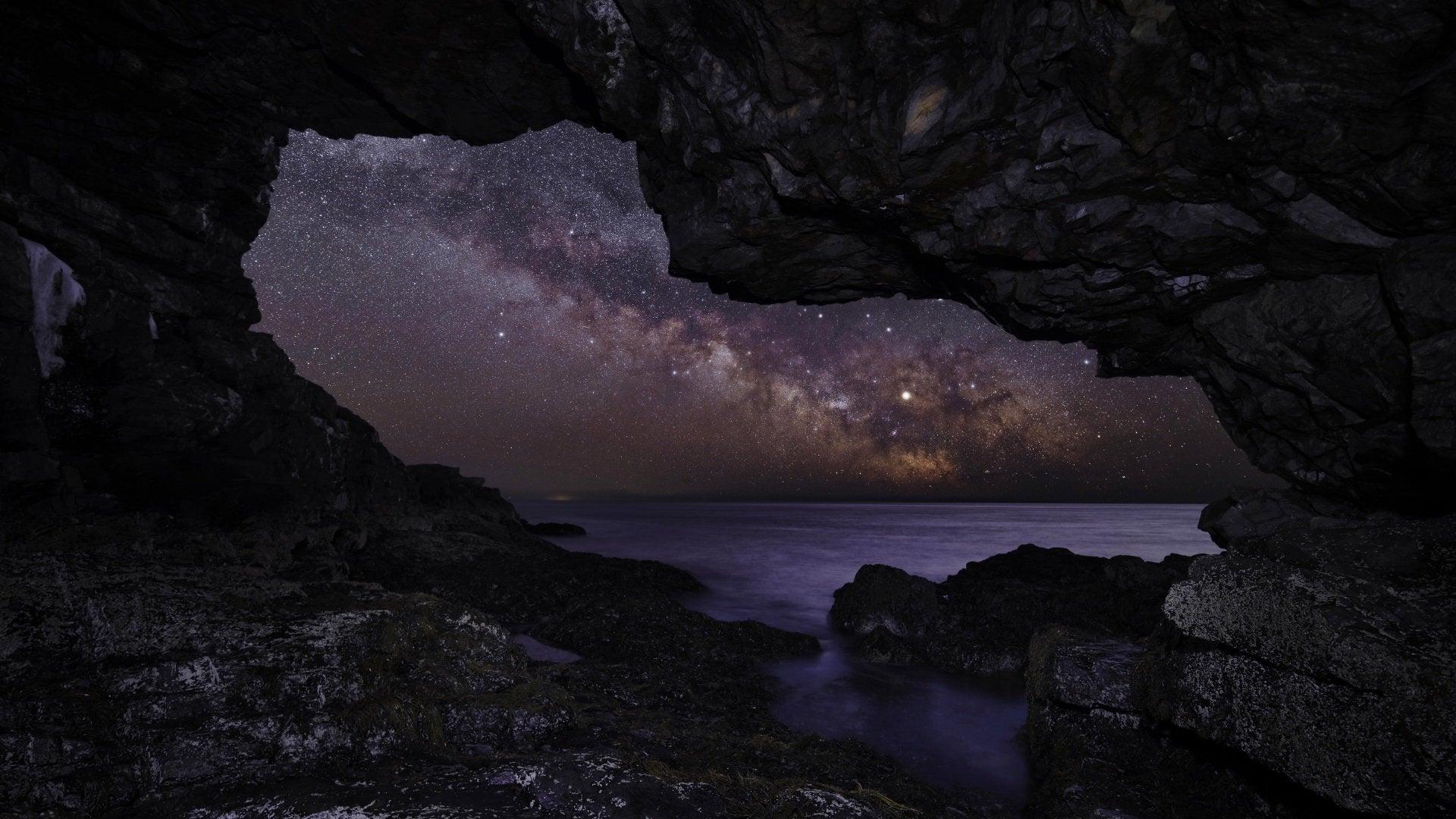 1920x1080 The Milky Way From A Sea Cave, Acadia National Park, Maine, USA (x Post From U Ilikefishwaytoomuch)[1920x1080]: Wallpaper