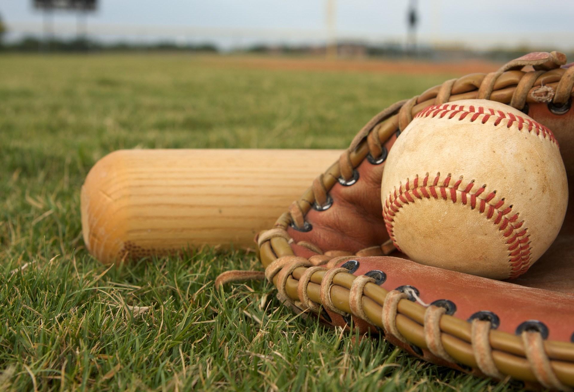 Baseball Glove Wallpapers - Top Free Baseball Glove Backgrounds