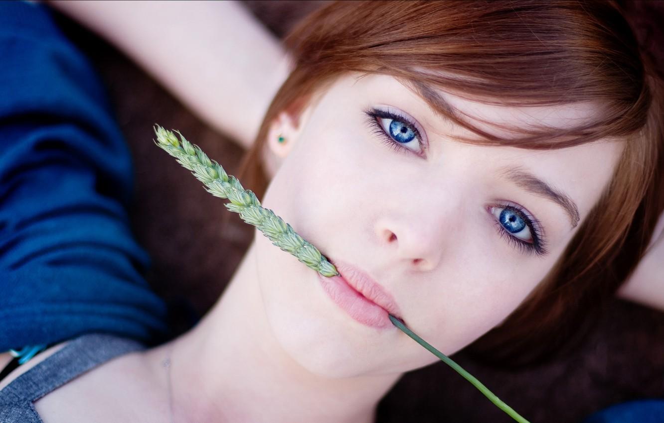 1332x850 Wallpaper woman, blue eyes, beautiful, redhead, look image for desktop, section стиль