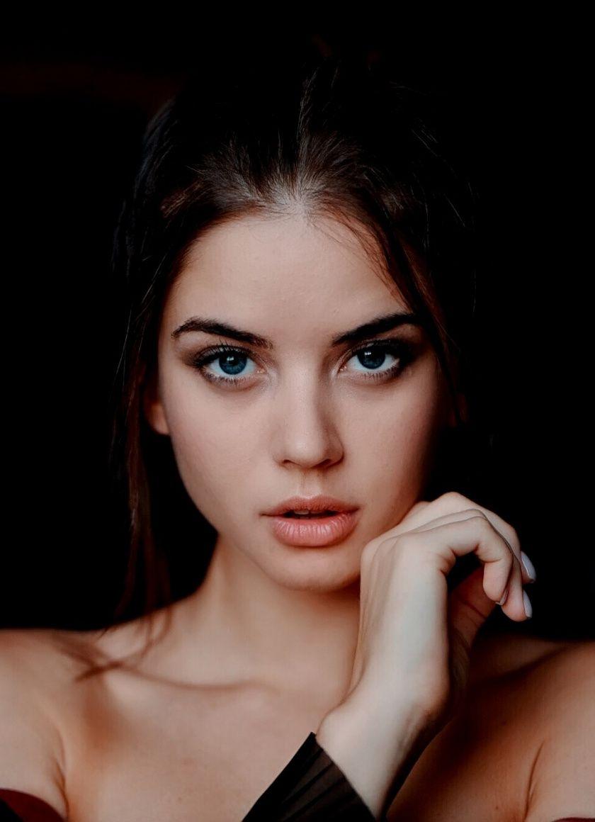840x1160 Woman model, blue eyes, pretty, 840x1160 wallpaper. Brunette beauty, Beautiful girl image, Beauty girl