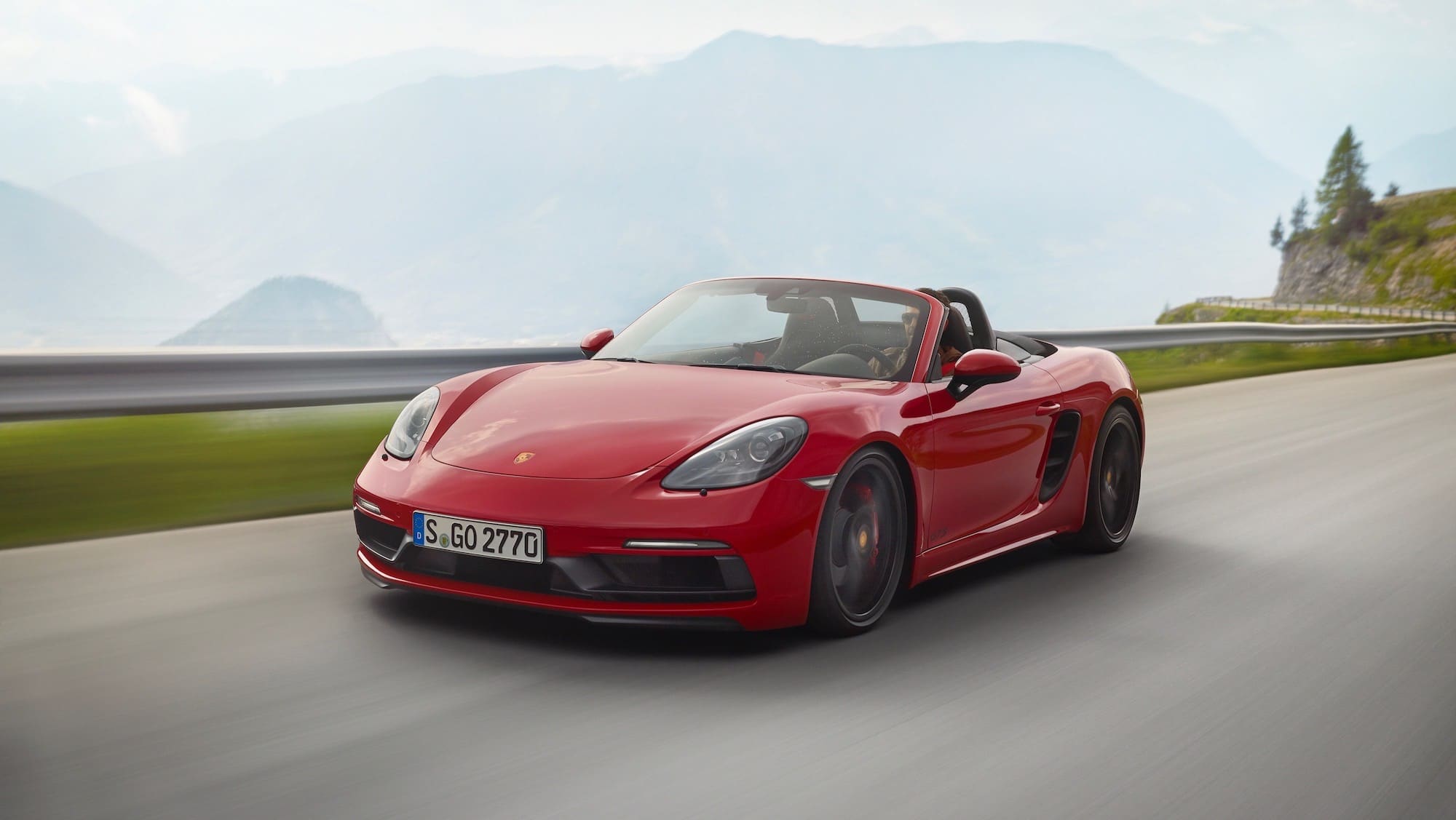 2000x1127 Porsche 718 Boxster GTS Wallpaper