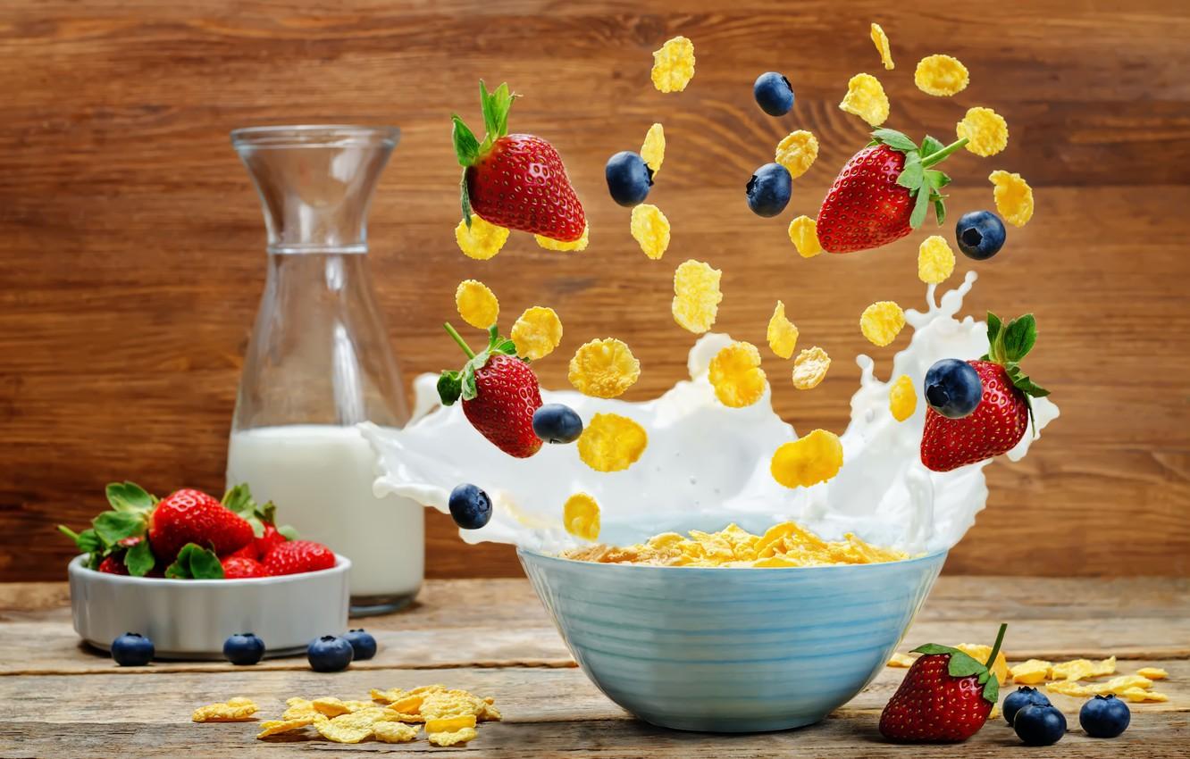 1332x850 Wallpaper berries, bottle, Breakfast, milk, cereal, splash. image for desktop, section еда