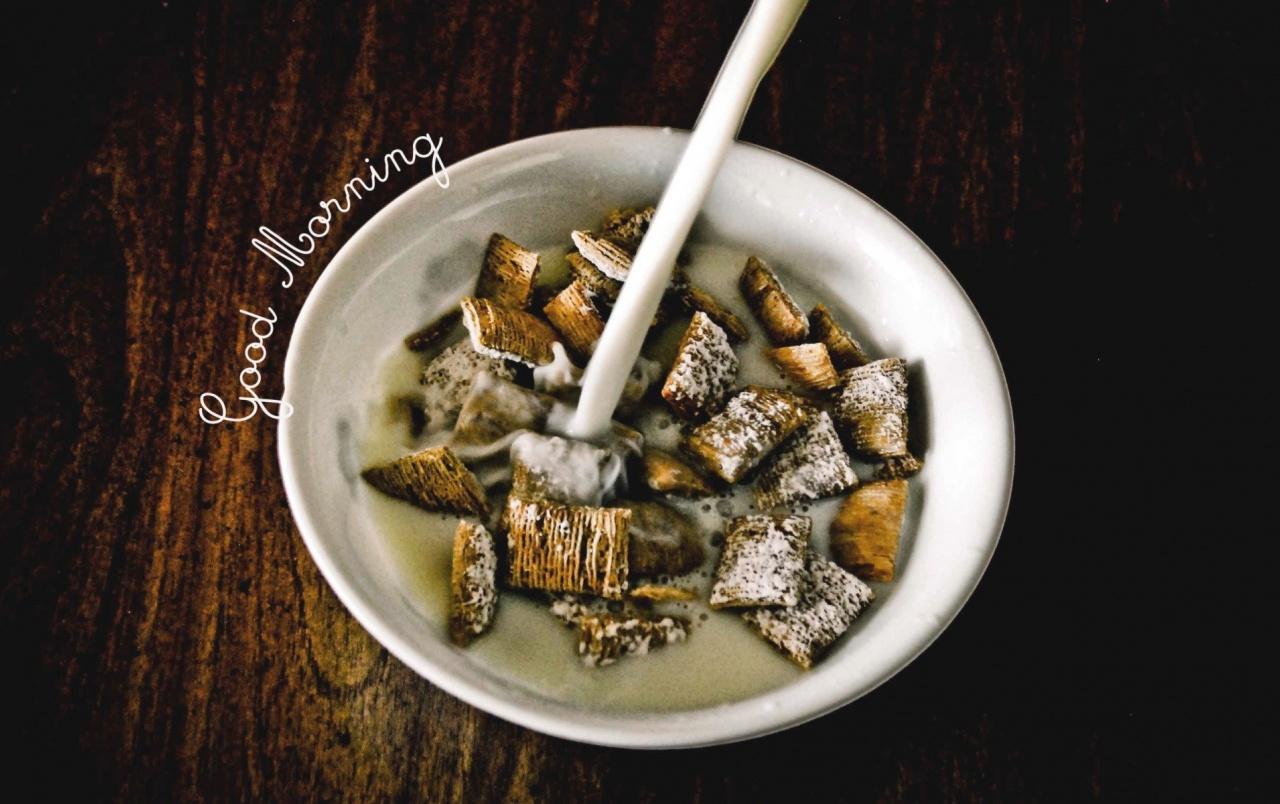 1280x804 Milk & Cereal At Breakfast Wallpaper