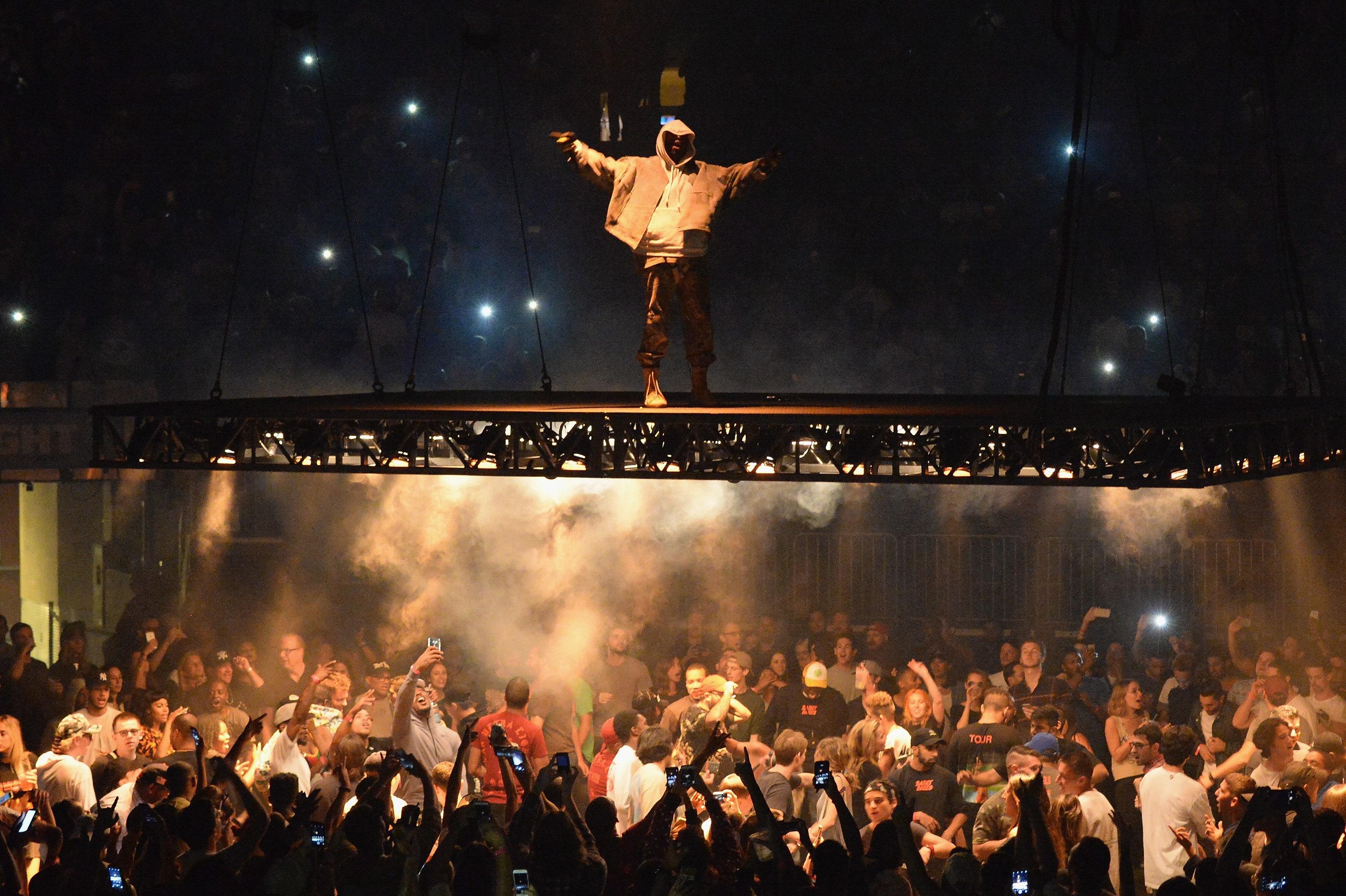 3000x1996 On Kanye West's Saint Pablo Tour, the Floor Seats Actually Are Worth the Extra Cash