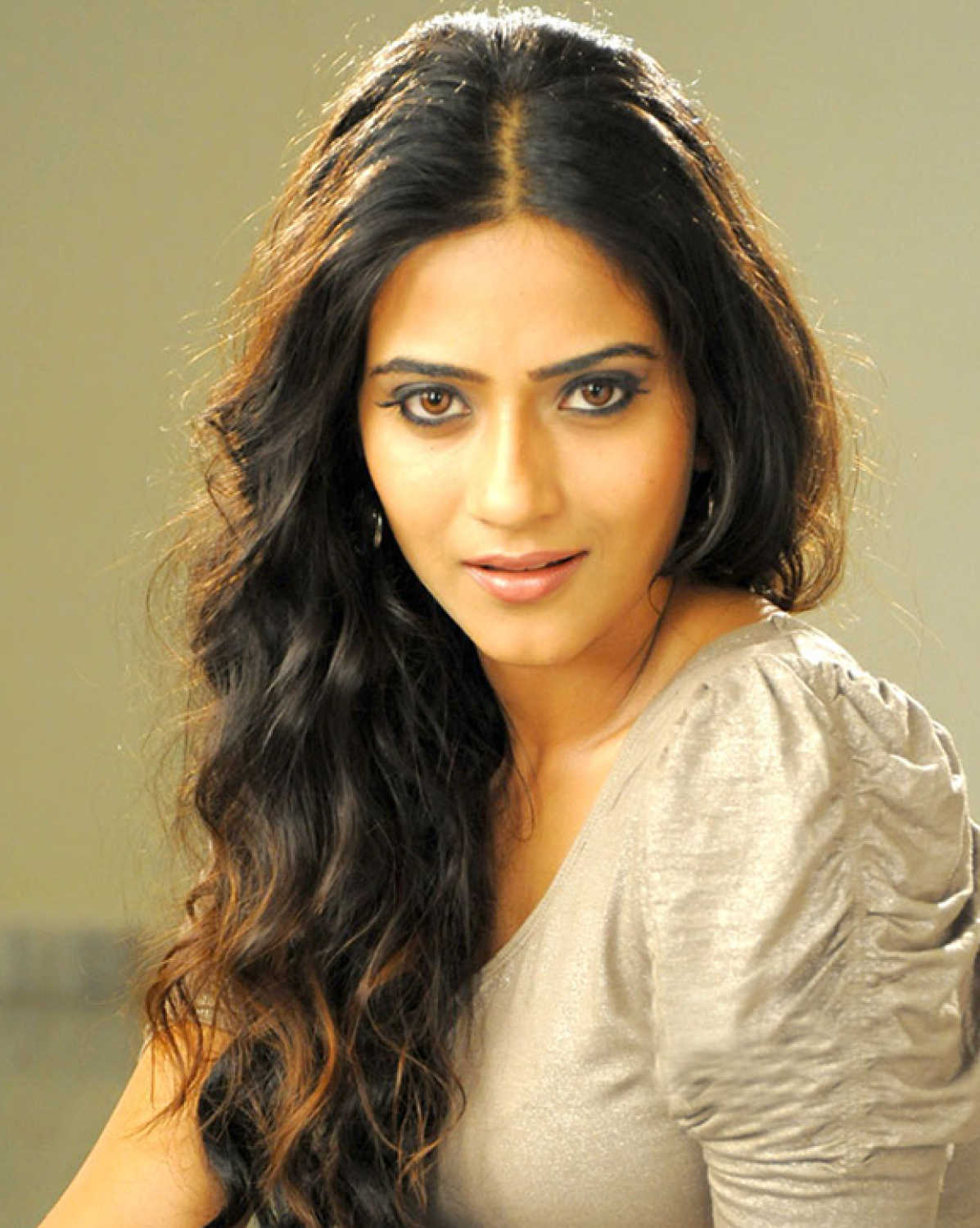 1197x1500 Aditi Sharma Bio, Early Life, Career, Age, Height, Family, Husband, Wedding, Movies & Image