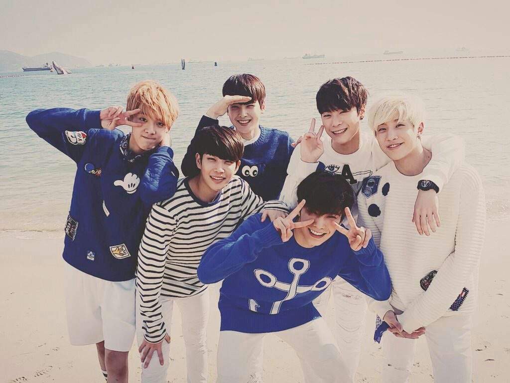 1024x768 Korean Pop Desktop Wallpaper
