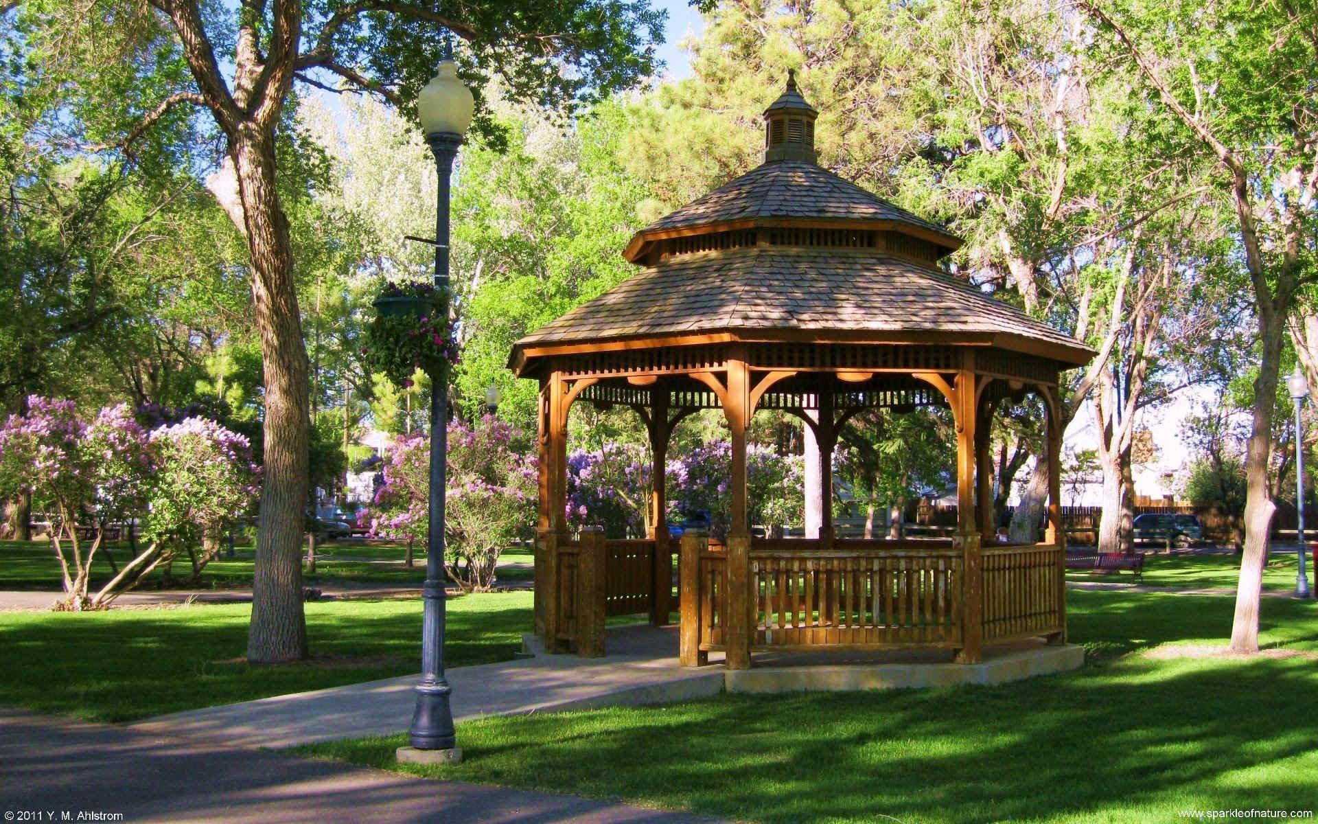 1920x1200 Winter Gazebo Wallpaper