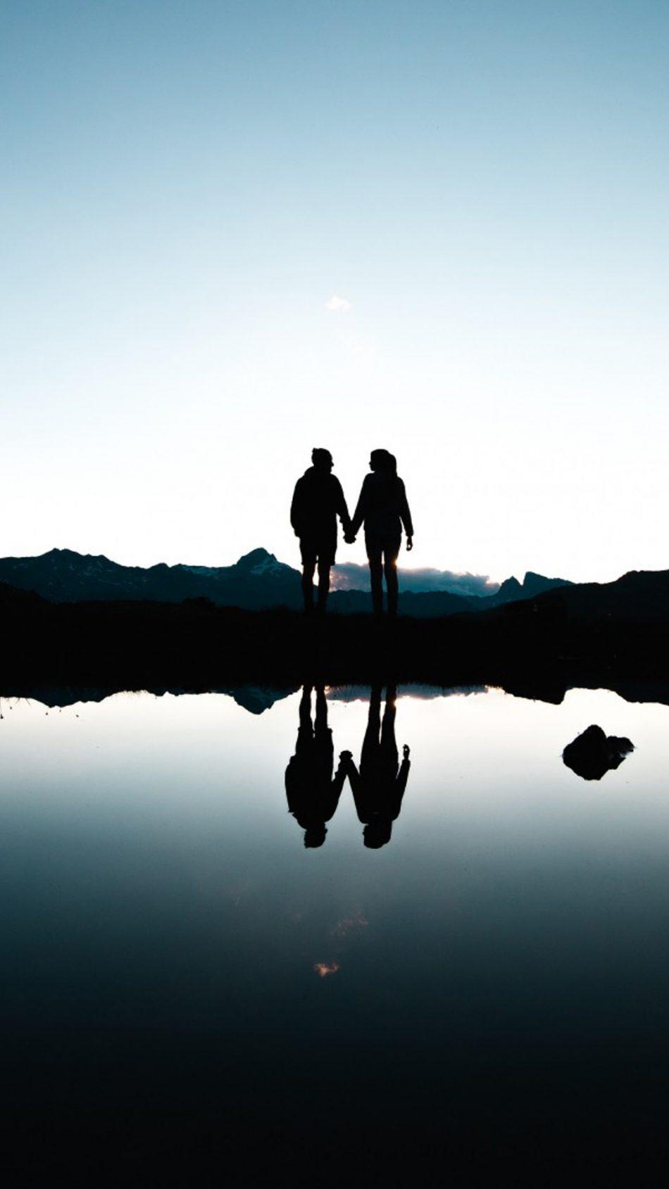 950x1689 Romantic Couple Lake Reflections 4K Ultra HD Mobile Wallpaper