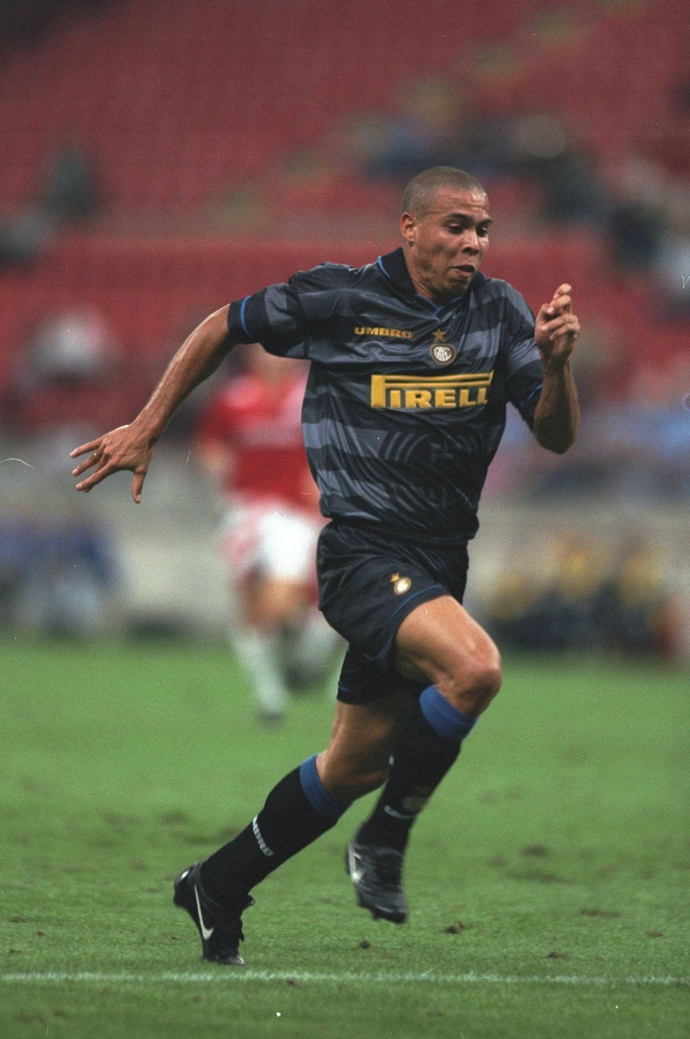 1400x2108 Ronaldo: “I wish Inter Milan another 110 years of marvellous history” of Madonnina