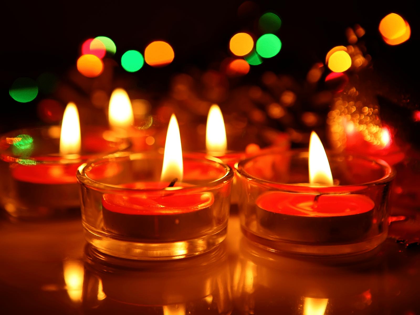 1600x1200 Beautiful Diwali Candles Image Floating Lamps Decoration Picture Wallpaper 2020