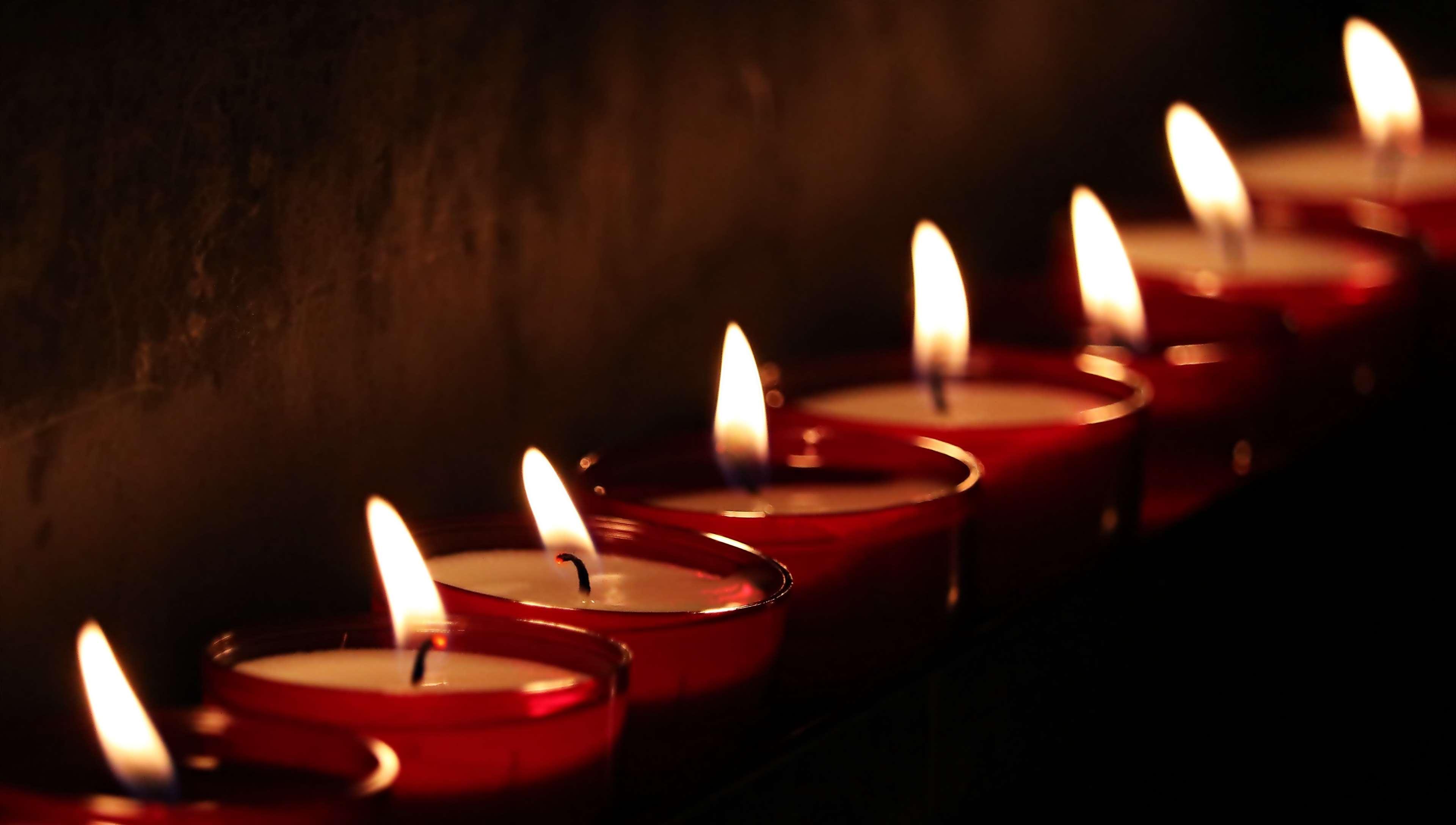 3840x2176 atmosphere, candlelight, candles, evening, festival, festival of lights, floating candles, heat, lights, lights serenade, long exposure, love, mood, night, red, river, romance, royalty free, swim, ulm, water 4k wallpaper