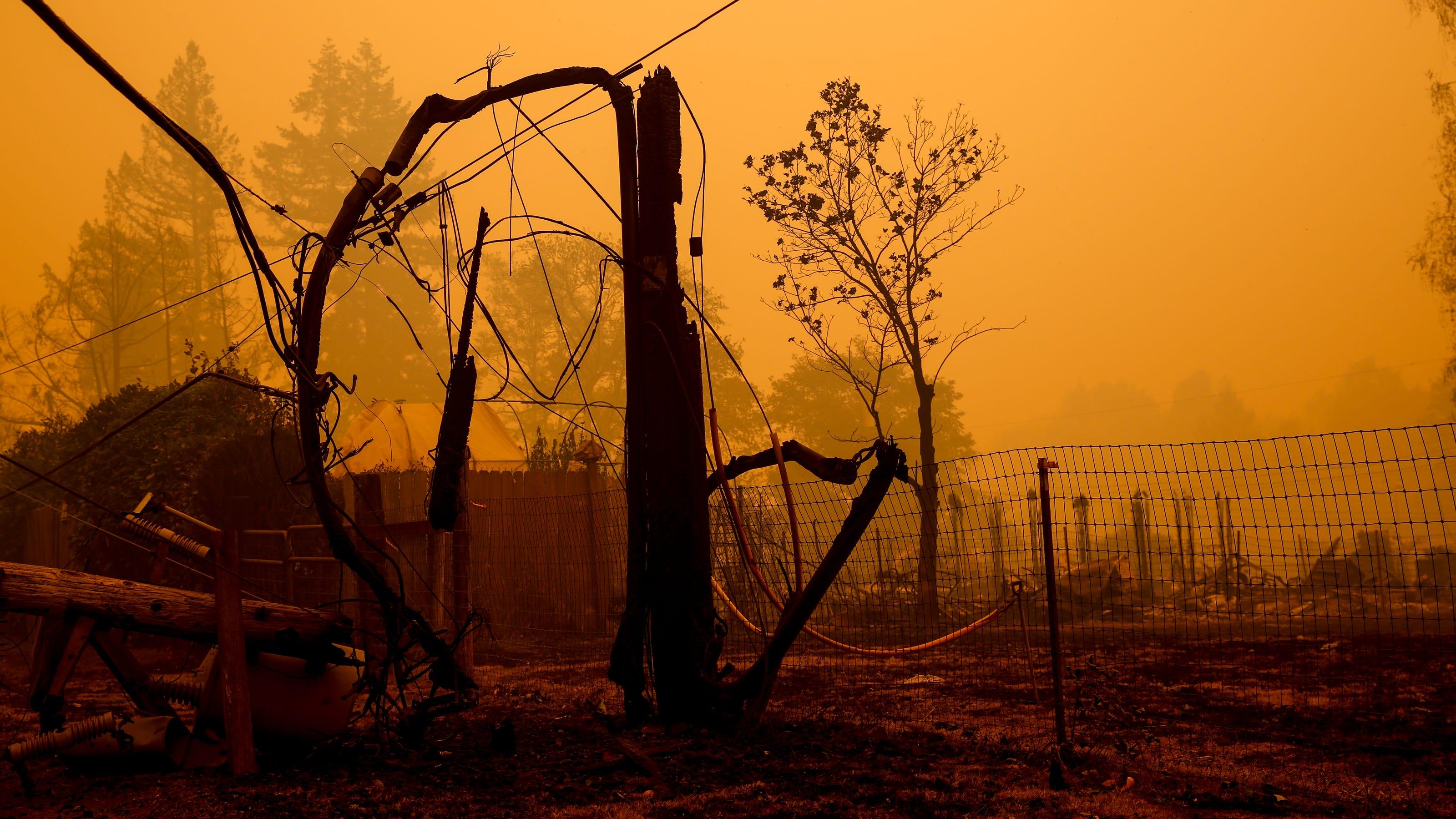 3200x1800 Did Proud Boys, Antifa set Oregon wildfires? Officials douse rumors