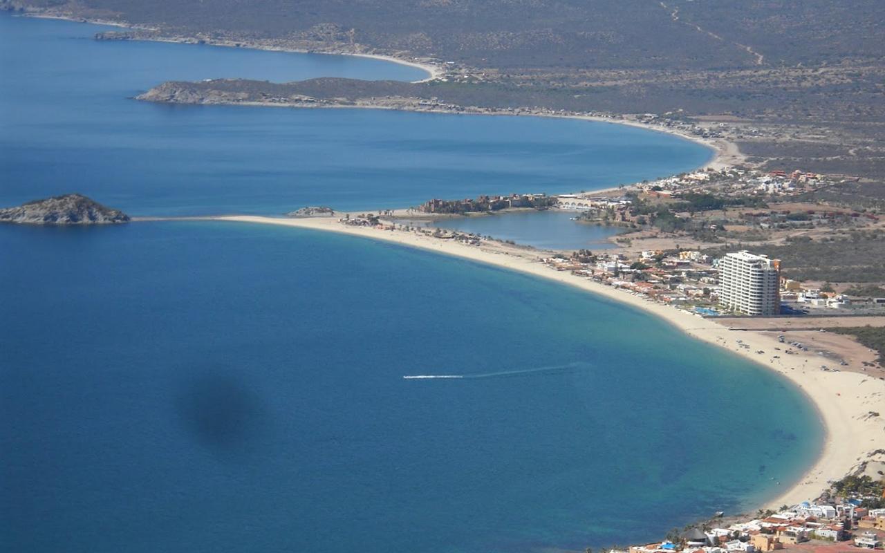 1280x800 Fly over Algodones Beach in this beautiful video. San Carlos Sonora Video