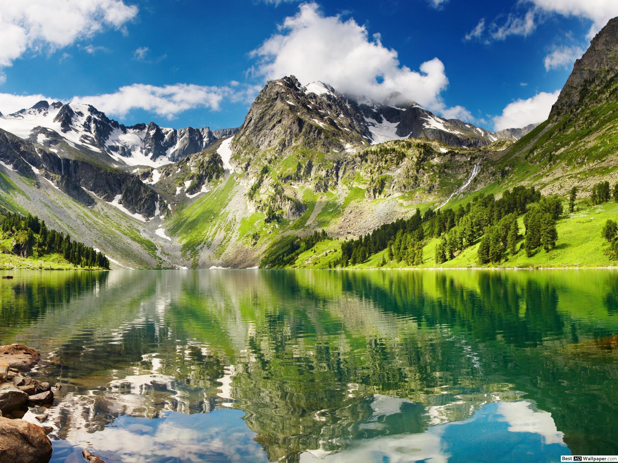2048x1536 View of a lake and mountains from nature HD wallpaper download