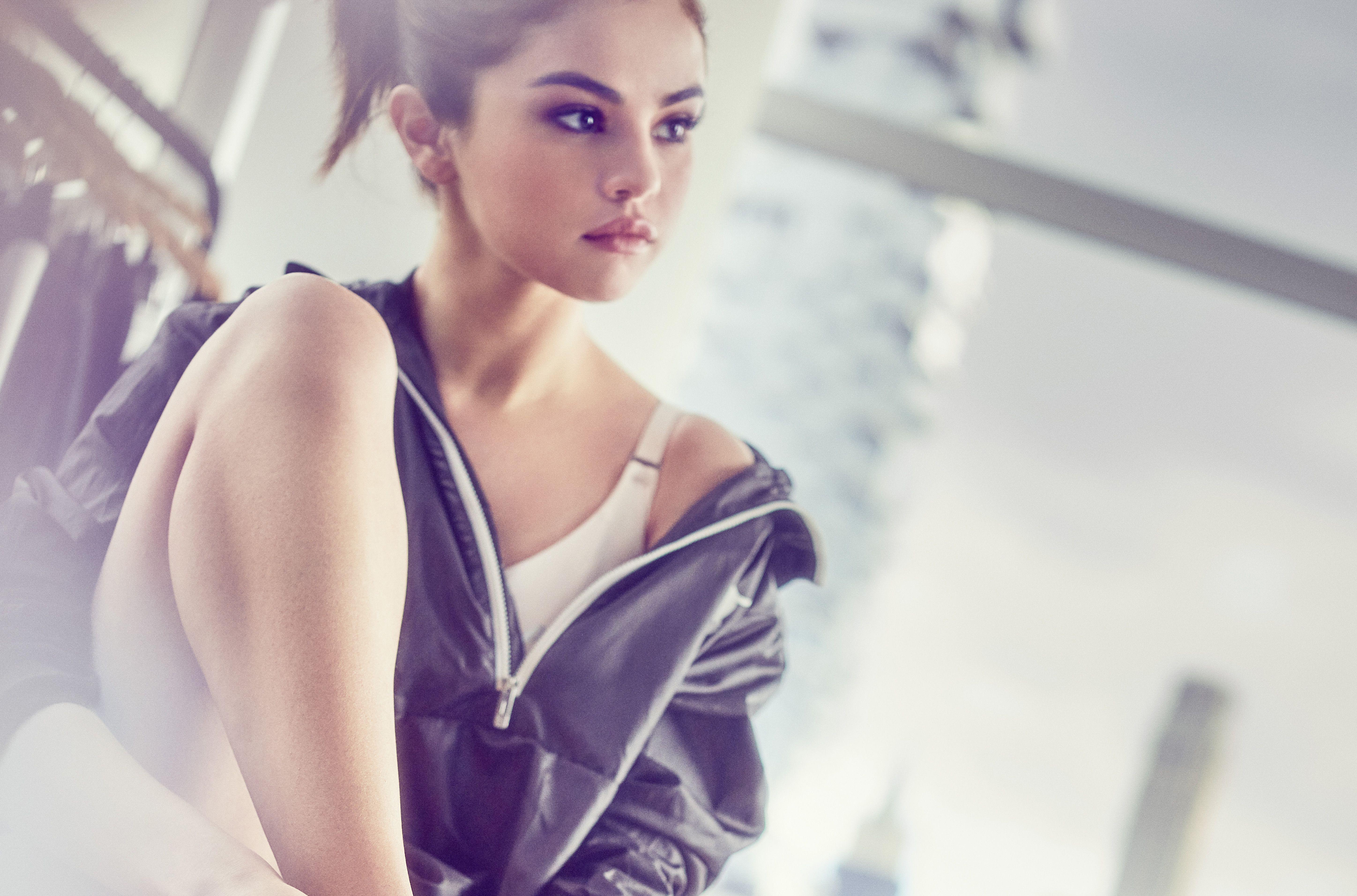 5792x3824 Selena Gomez Puma Wallpaper