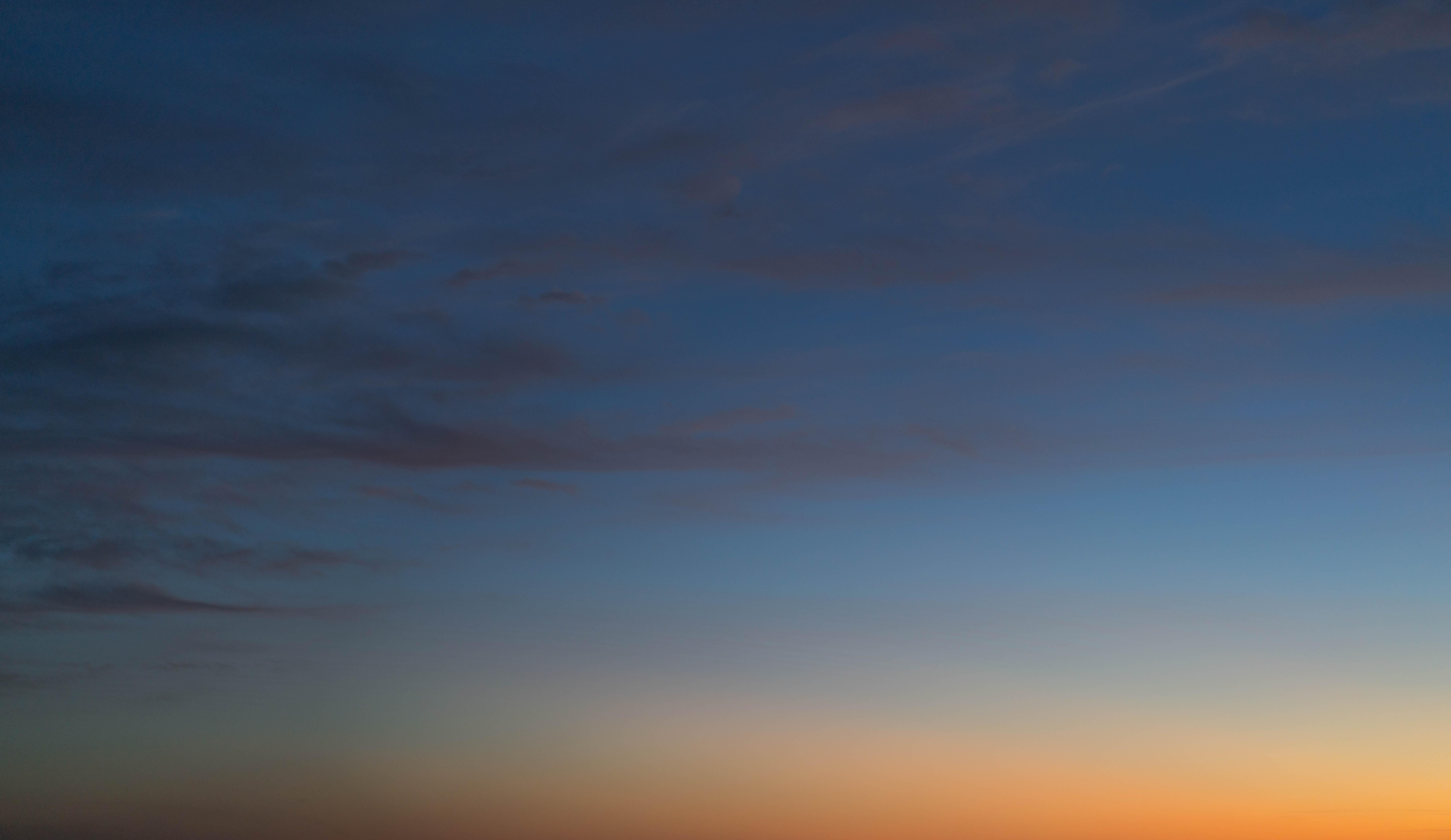 7952x4605 Pacific Sunset Sky 4K wallpaper