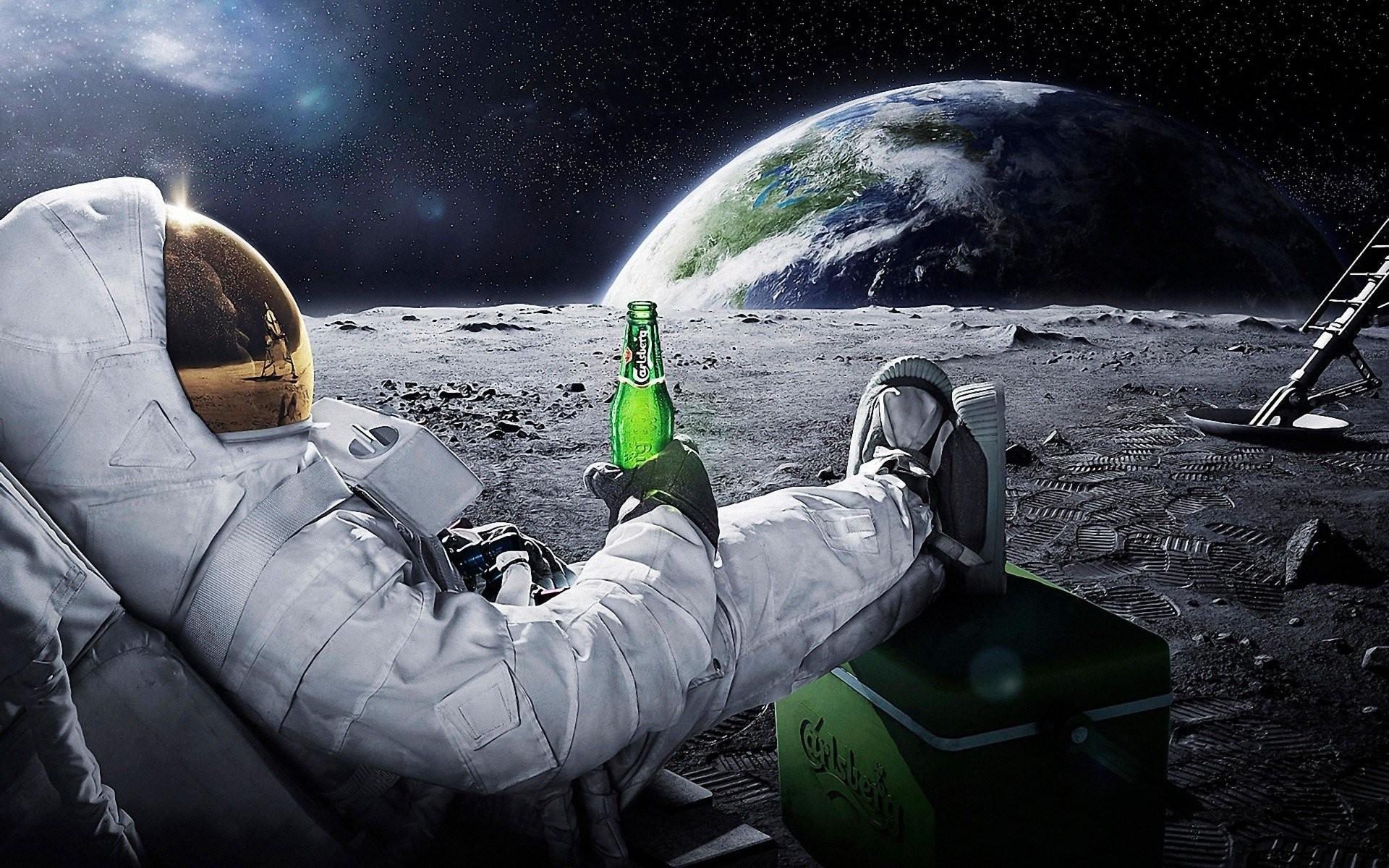1920x1200 Astronaut Wallpaper background picture