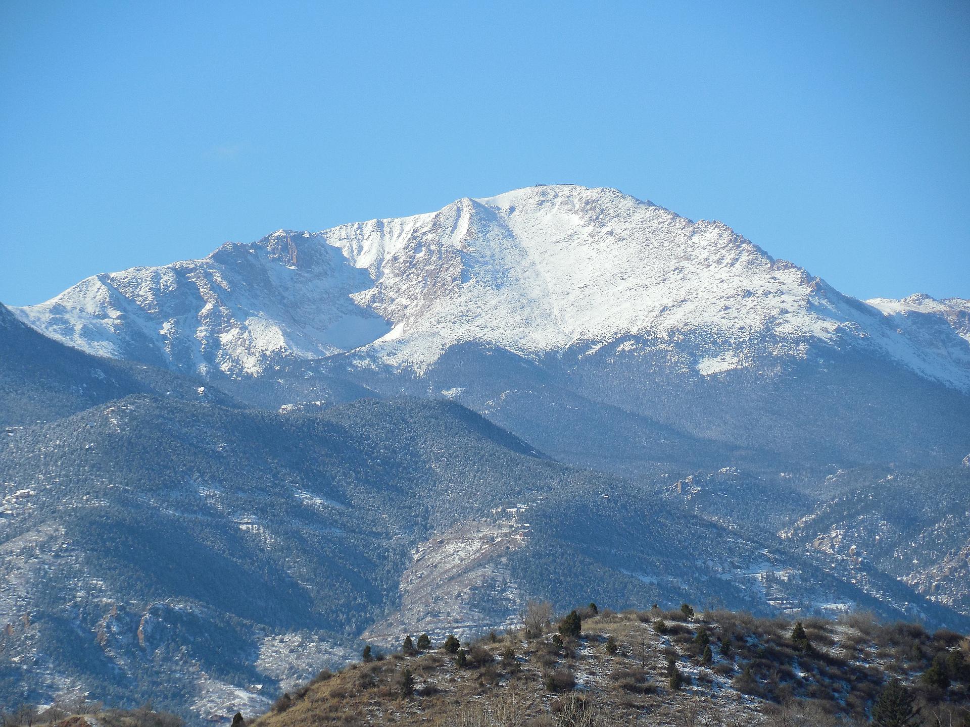 1920x1440 Pikes Peak