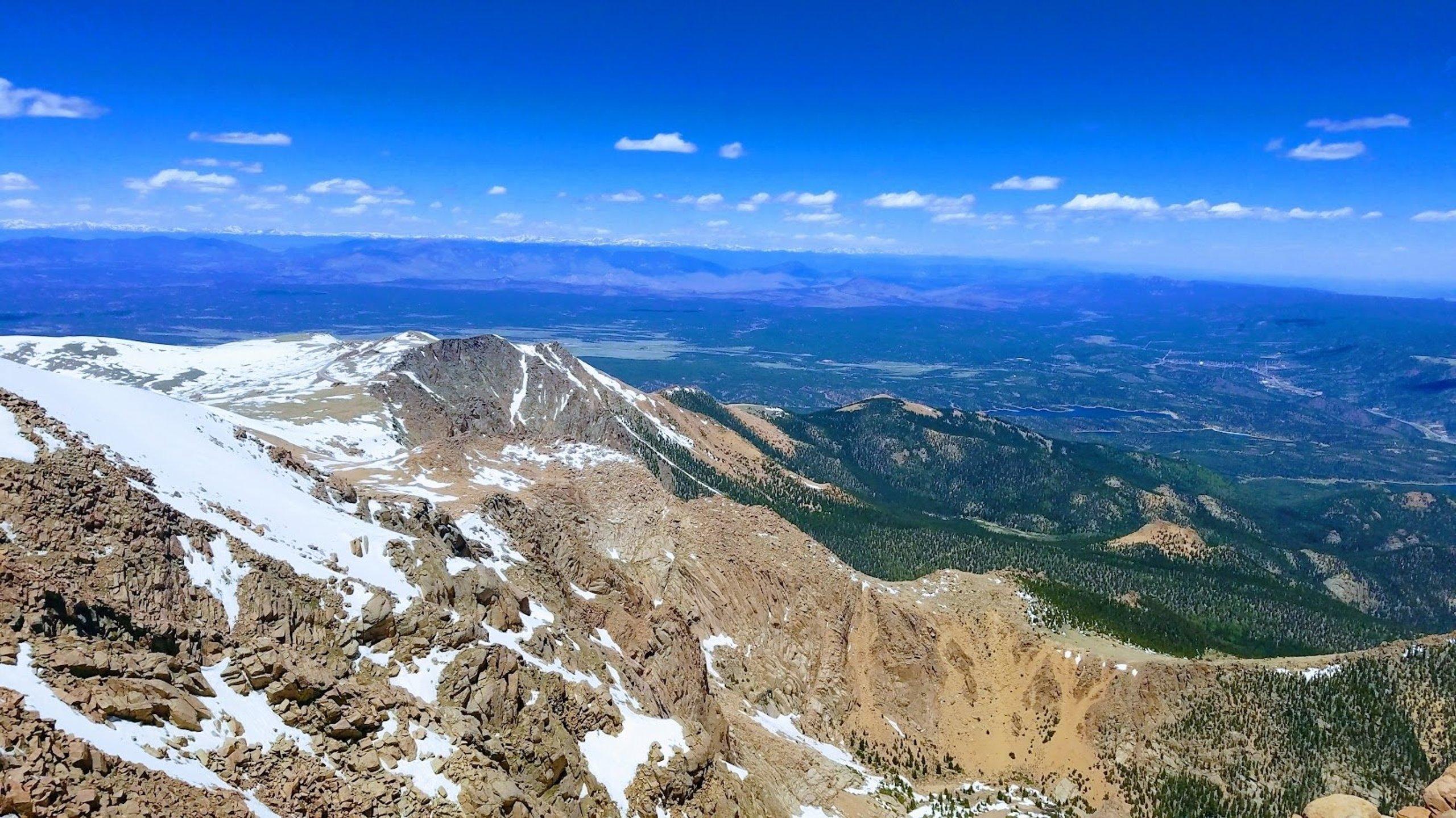 2560x1440 $409 Flights to Cascade, Colorado