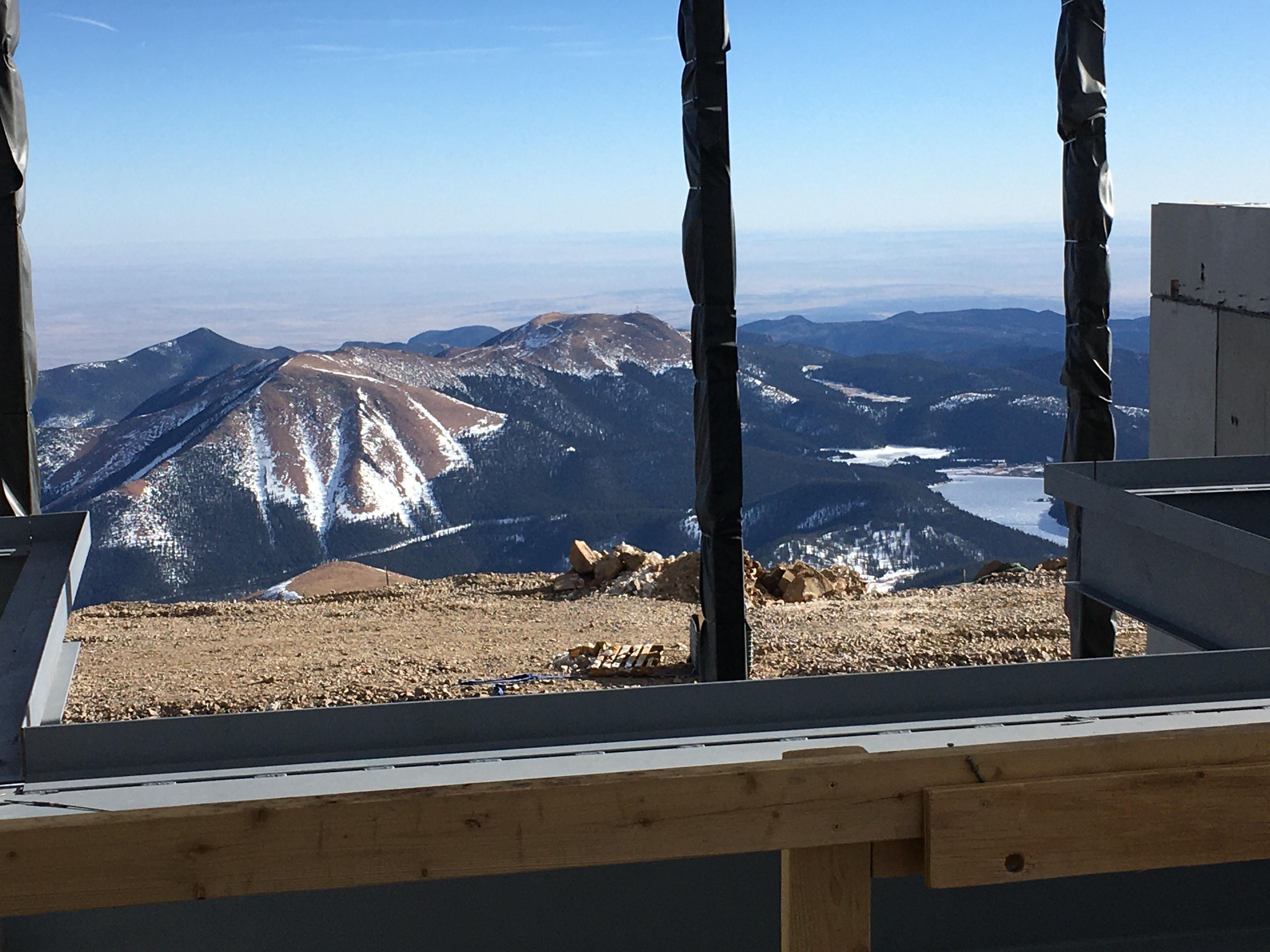 4032x3024 Summit House On Pikes Peak