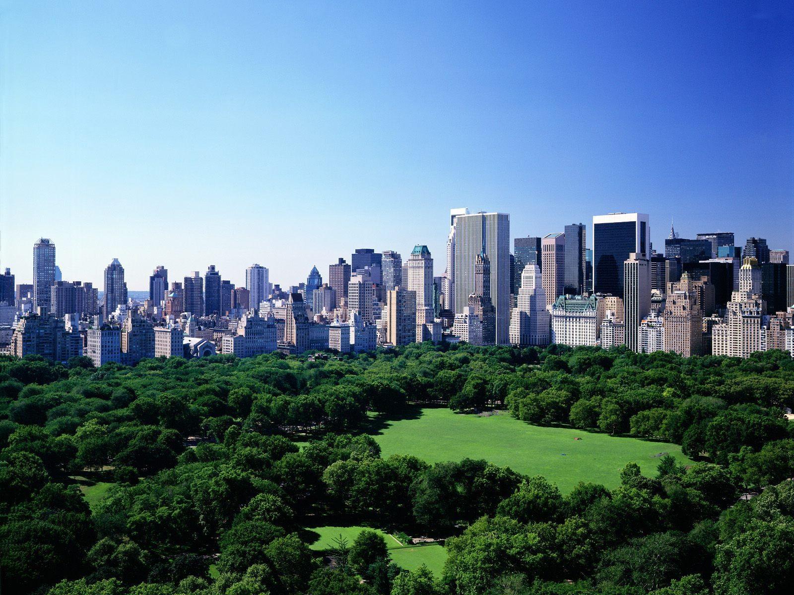 1600x1200 Summer in Manhattan Wallpaper in jpg format for free download