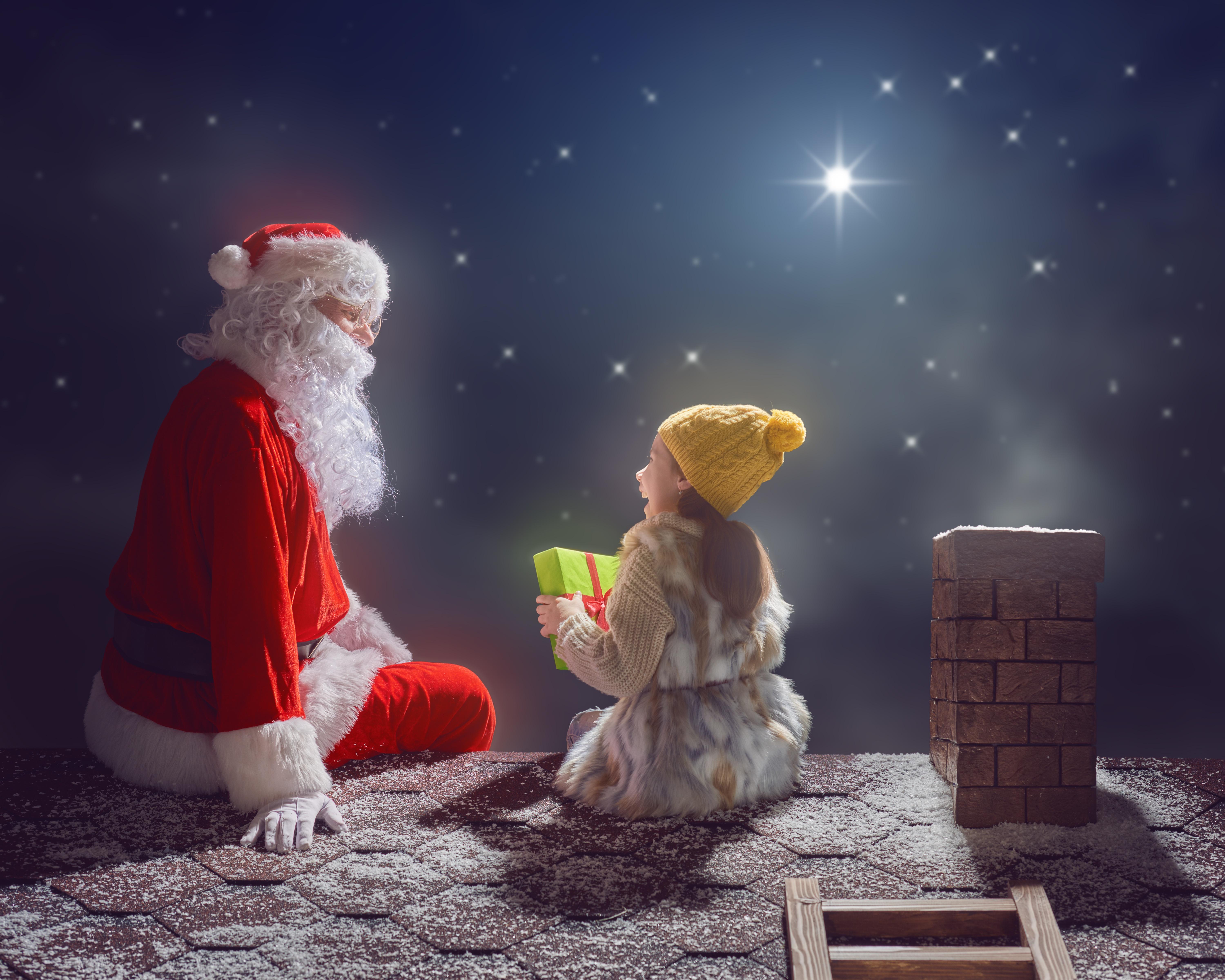 6000x4800 Photo Little girls Christmas Roof Winter hat Santa Claus 6000x4800