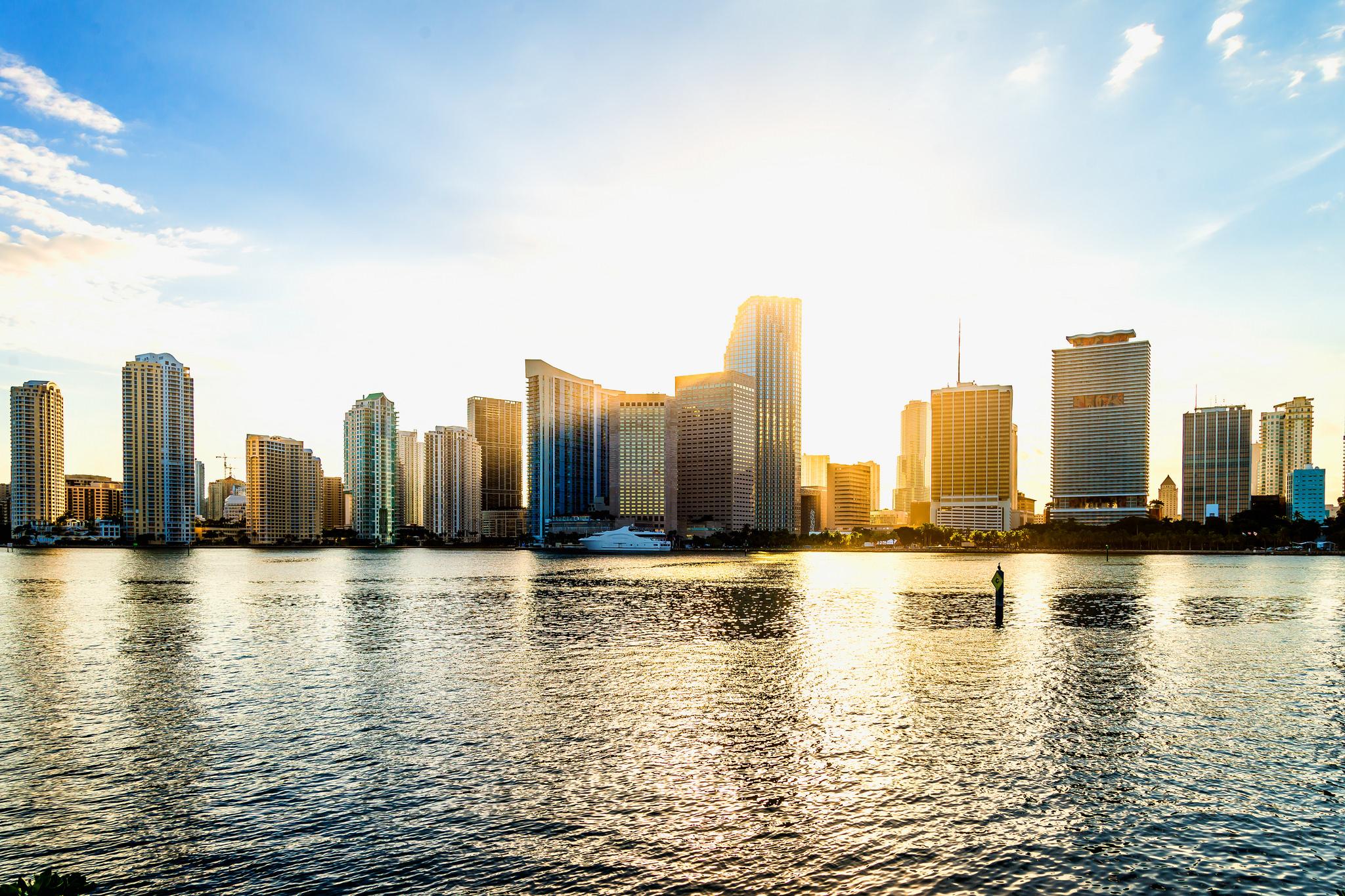 2048x1365 Miami Wallpaper HD