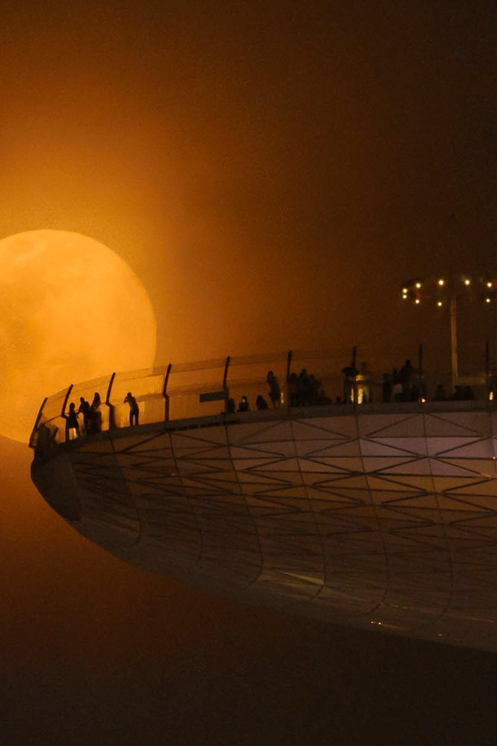 2048x3072 Supermoon Captured: The Best Shots of Biggest Full Moon in 2013