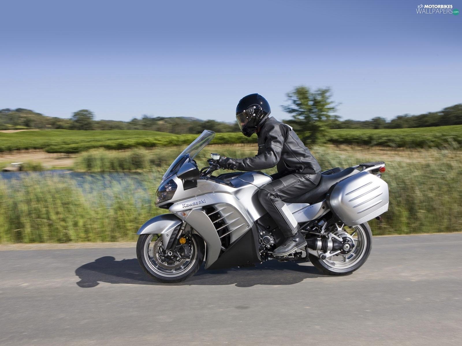 1600x1200 Kawasaki Concours 14 ABS wallpaper: 1600x1200