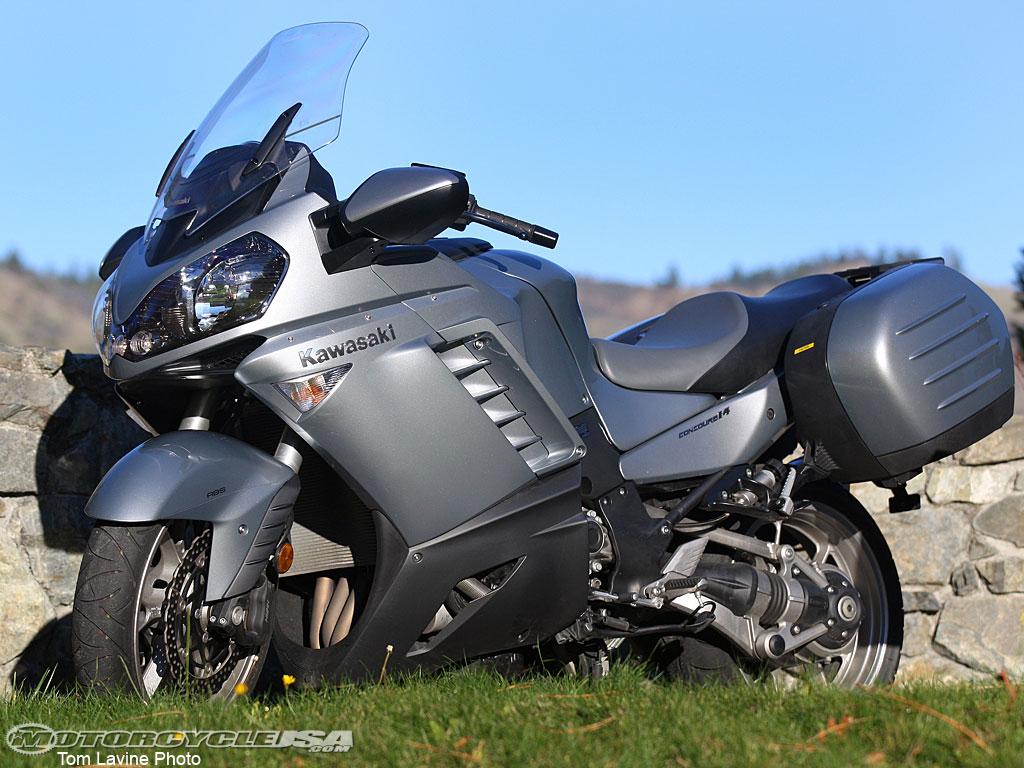 1024x768 Kawasaki Concours pic 8