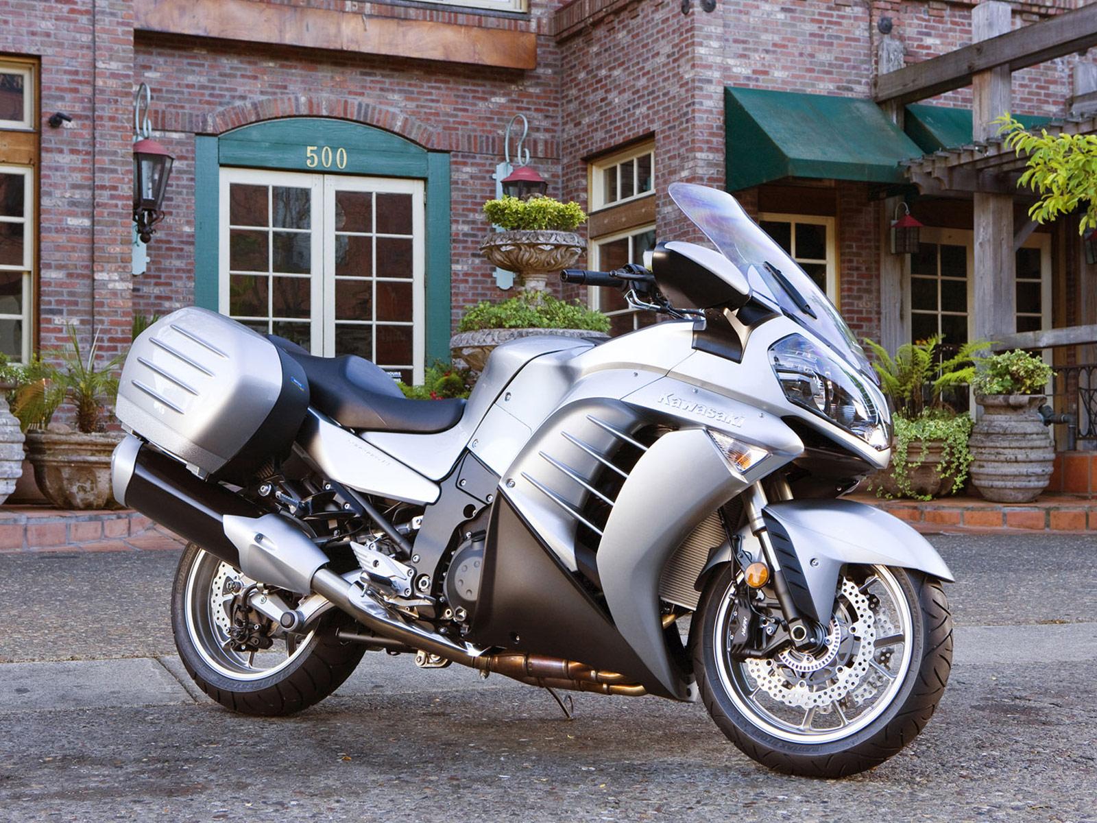 1600x1200 Motorcycle photo, specifications review, insurance, lawyers: 2011 KAWASAKI Concours 14 ABS wallpaper, specifications