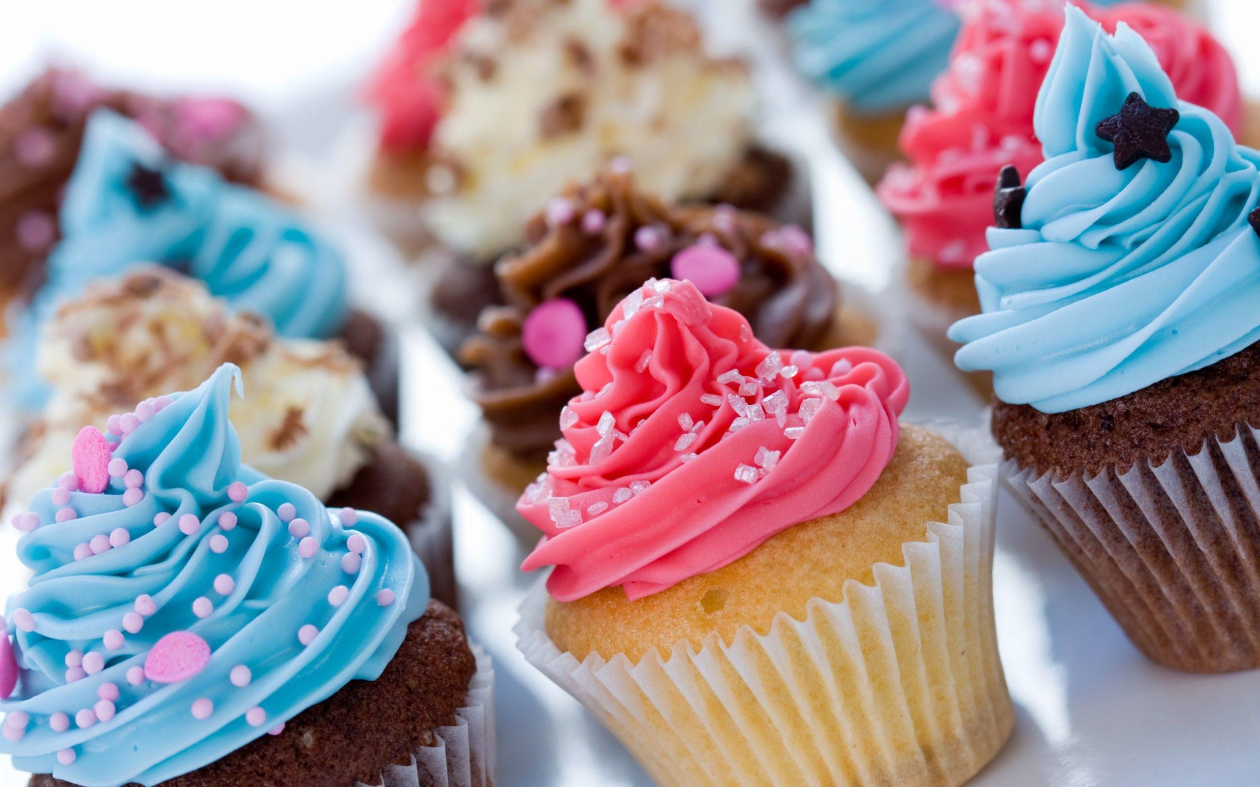 2560x1600 Cupcake Wallpaper