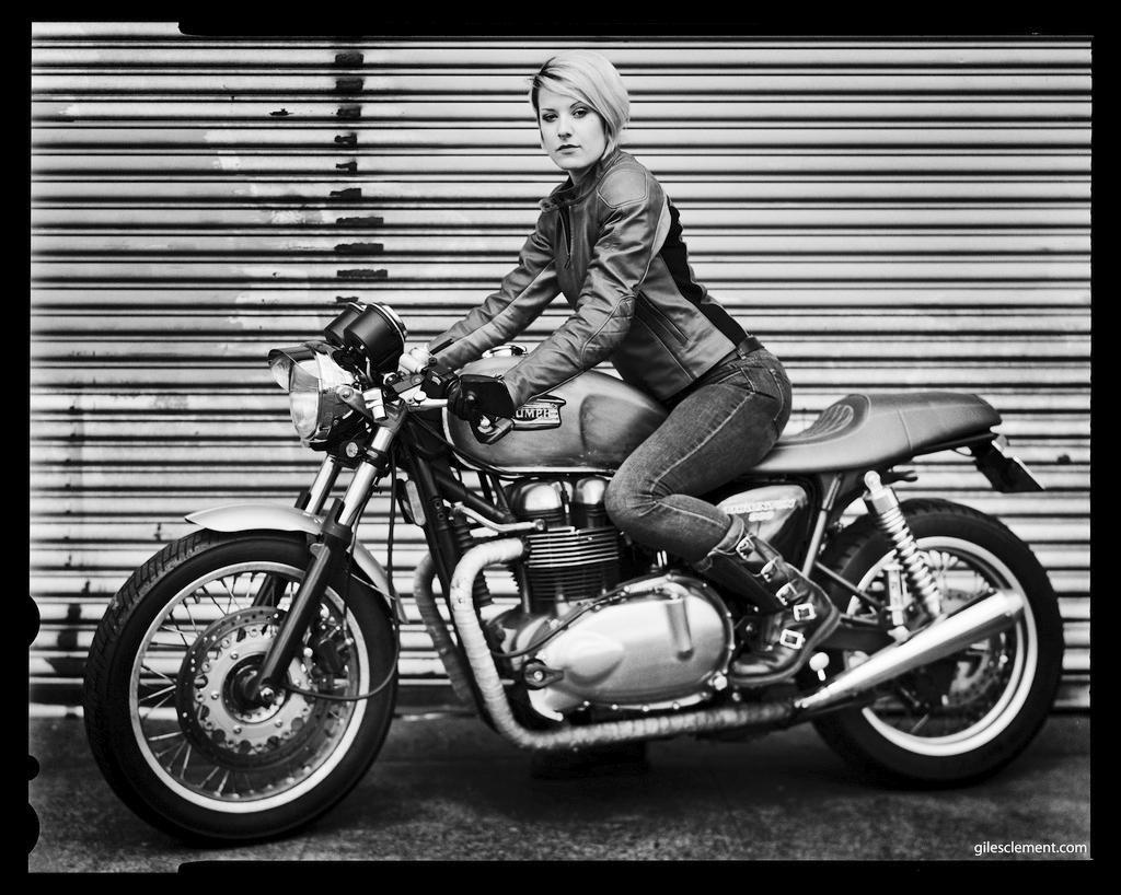 1024x818 Triumph Thruxton 900. Wallpaper For Desktop