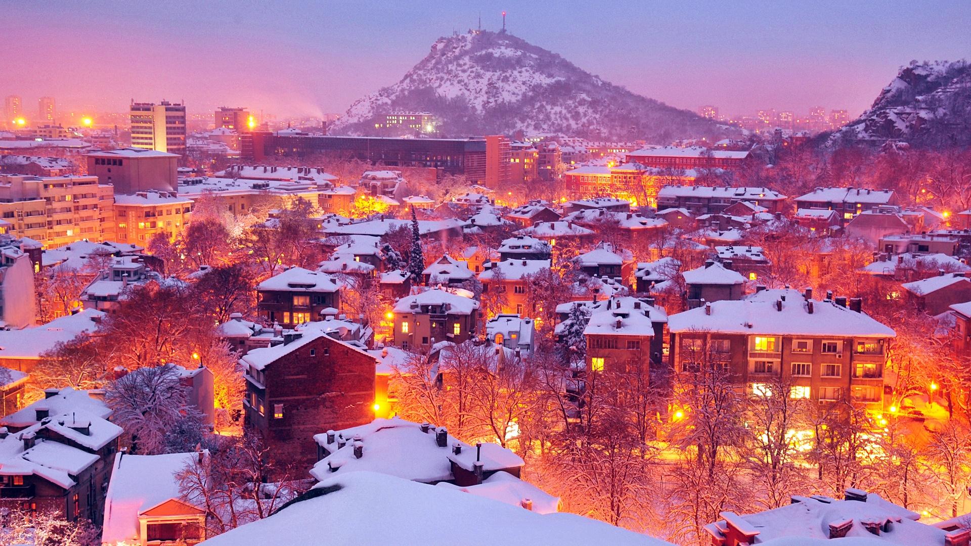1920x1080 Wallpaper City lights in winter, Plovdiv, Bulgaria 1920x1200 HD Picture, Image
