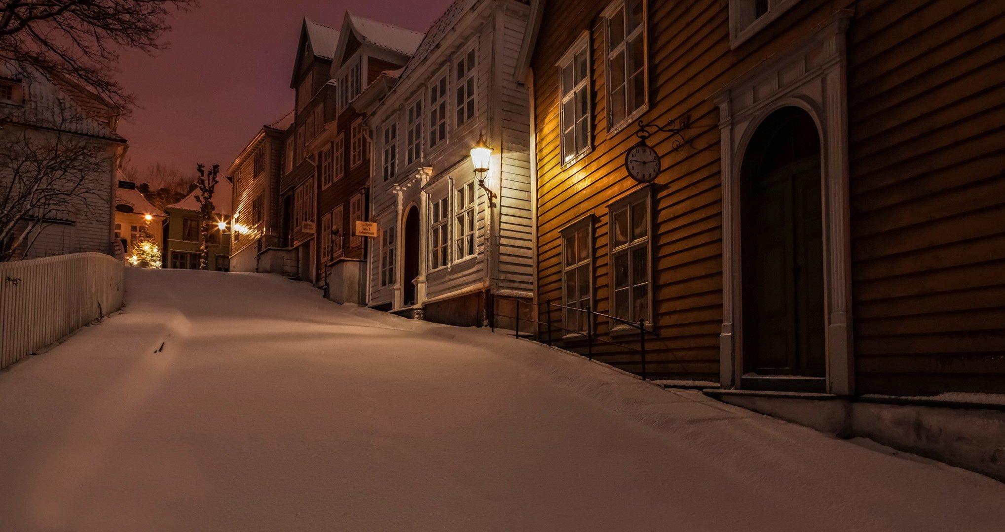 2037x1080 gamlebergen, Norway, Norway, Night, Winter, Snow, Roads, Houses, Clocks, Lights, City, Light, Lighting Wallpaper HD / Desktop and Mobile Background