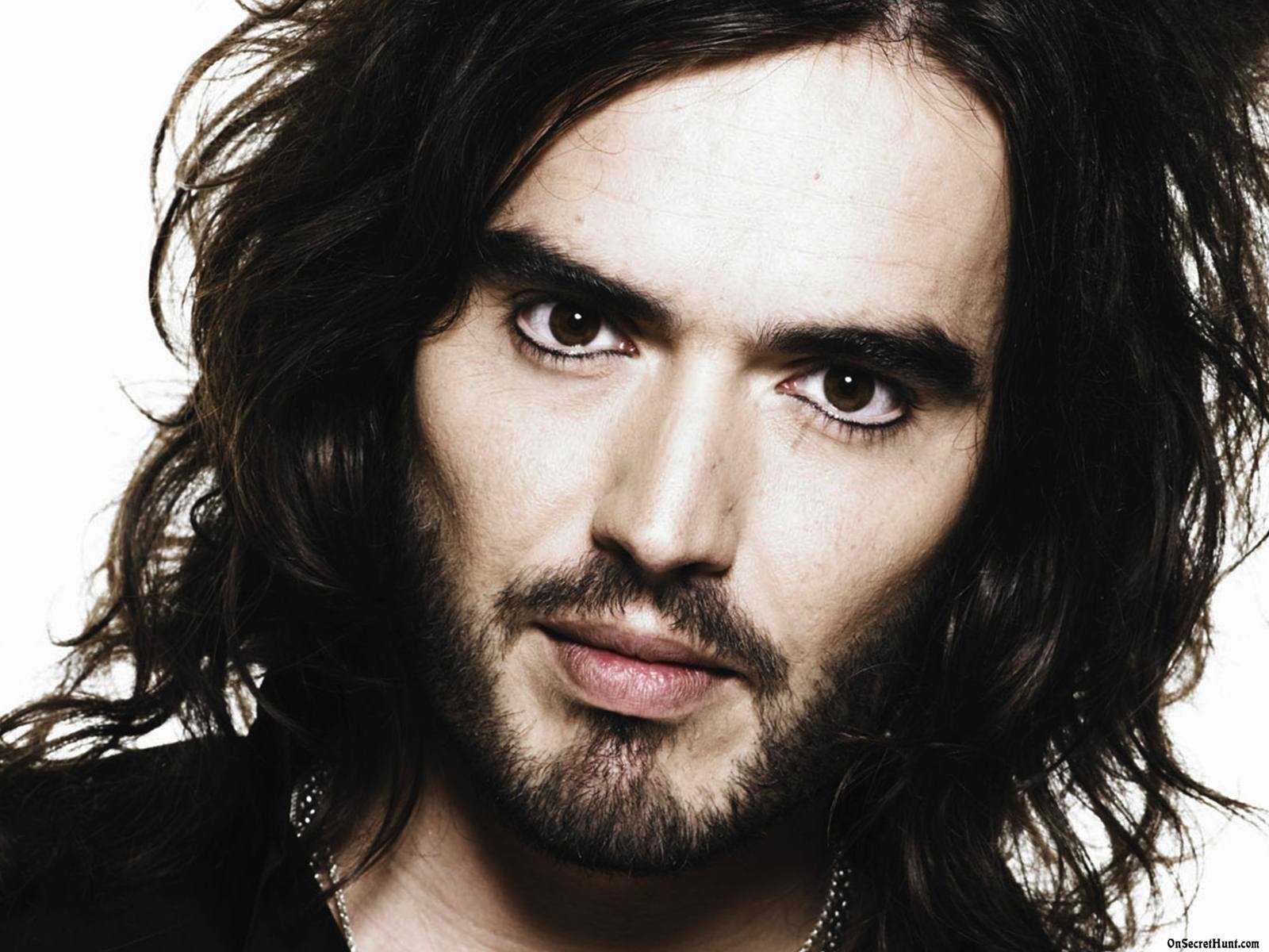 1600x1200 Russell Brand wallpaperx1200