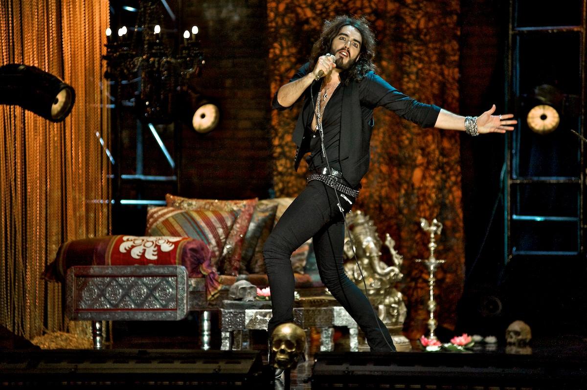 1200x798 Free download Russell Brand on stage stand up comedy wallpaper HD desktop background [1200x798] for your Desktop, Mobile & Tablet. Explore Stand Up Comedy Wallpaper. Stand Up Comedy Wallpaper