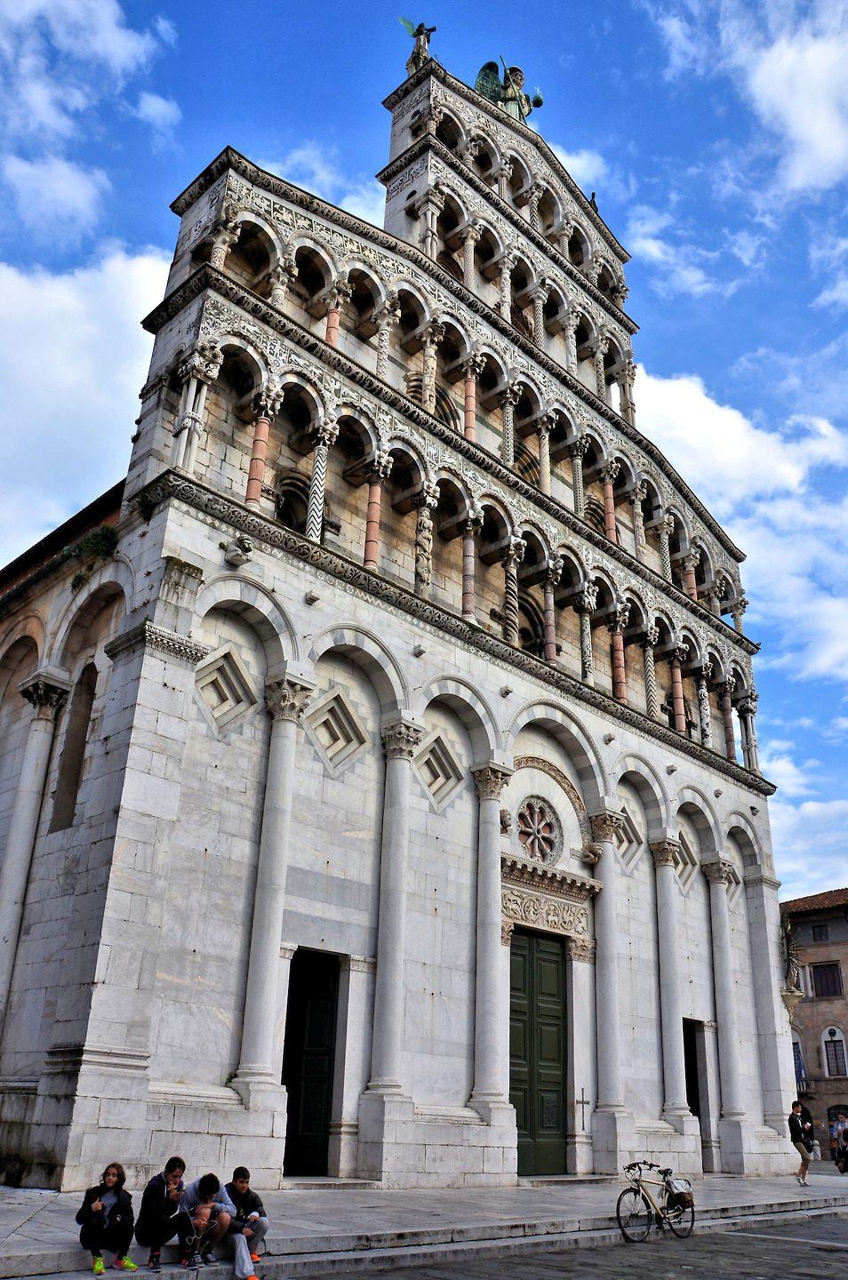 954x1440 San Michele in Foro Western Façade in Lucca, Italy