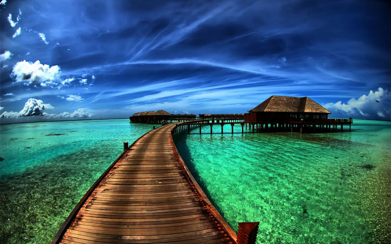 1600x1000 Winter Beach Wallpaper