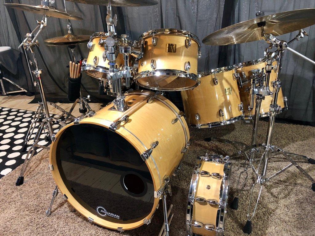 1024x768 Yamaha Maple Custom Absolute JAPAN 6 pc Used Amazing Drum Set