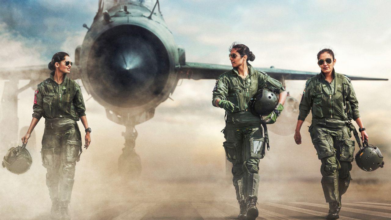 1280x720 Women Pilots Wallpaper