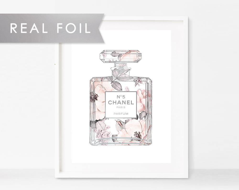 1000x794 Chanel Roses Wallpaper