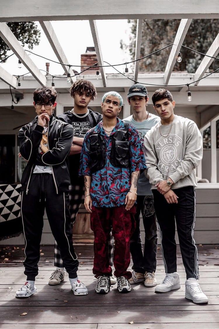 750x1125 image about Zion Kuwonu trending