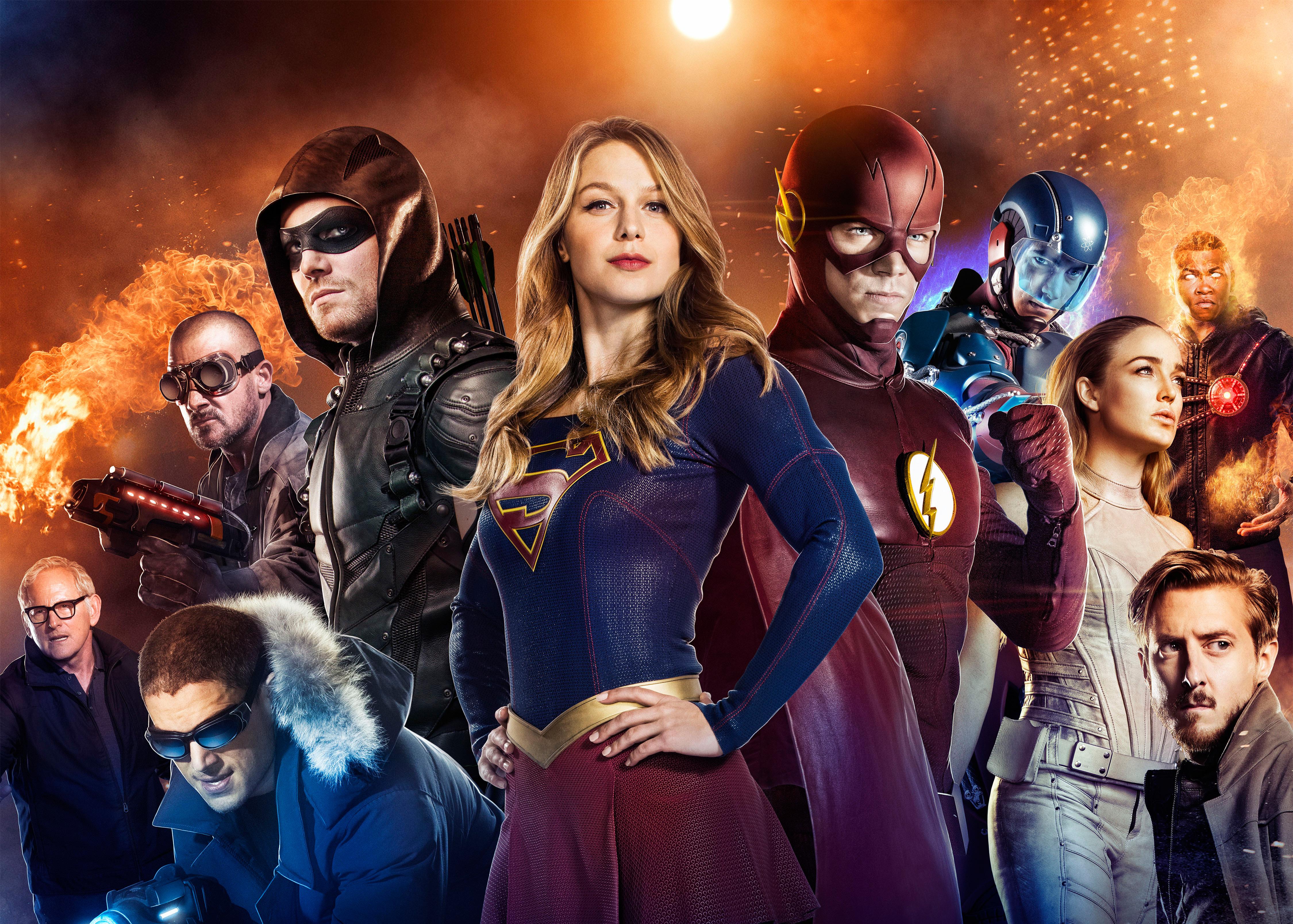 4500x3216 Flash Arrow Supergirl