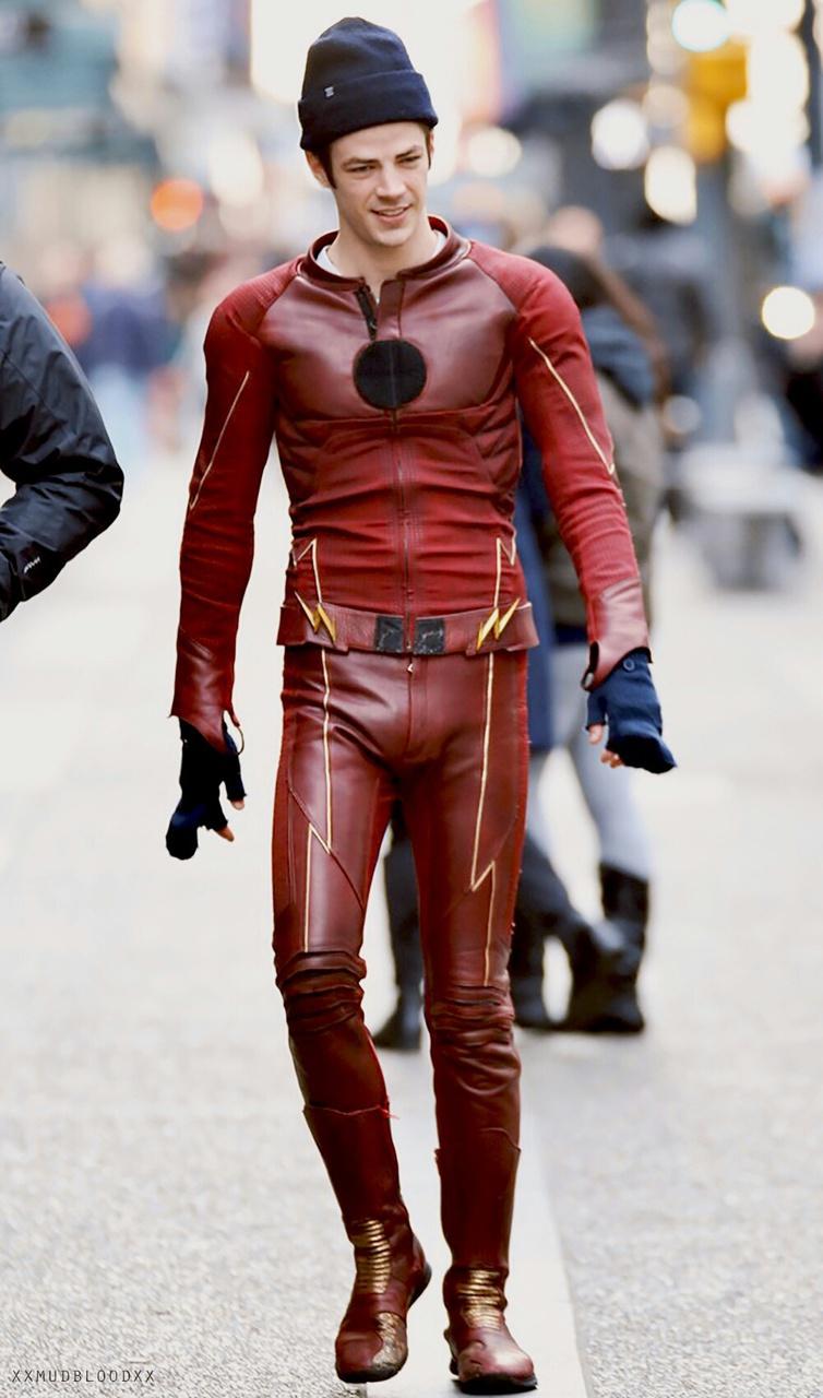 754x1280 Wallpaper, The Flash, And Barry Allen Image Supergirl Flash