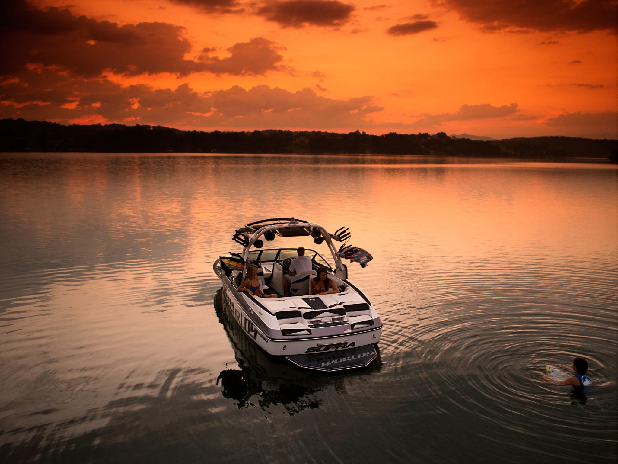 2048x1536 HD Wakeboard