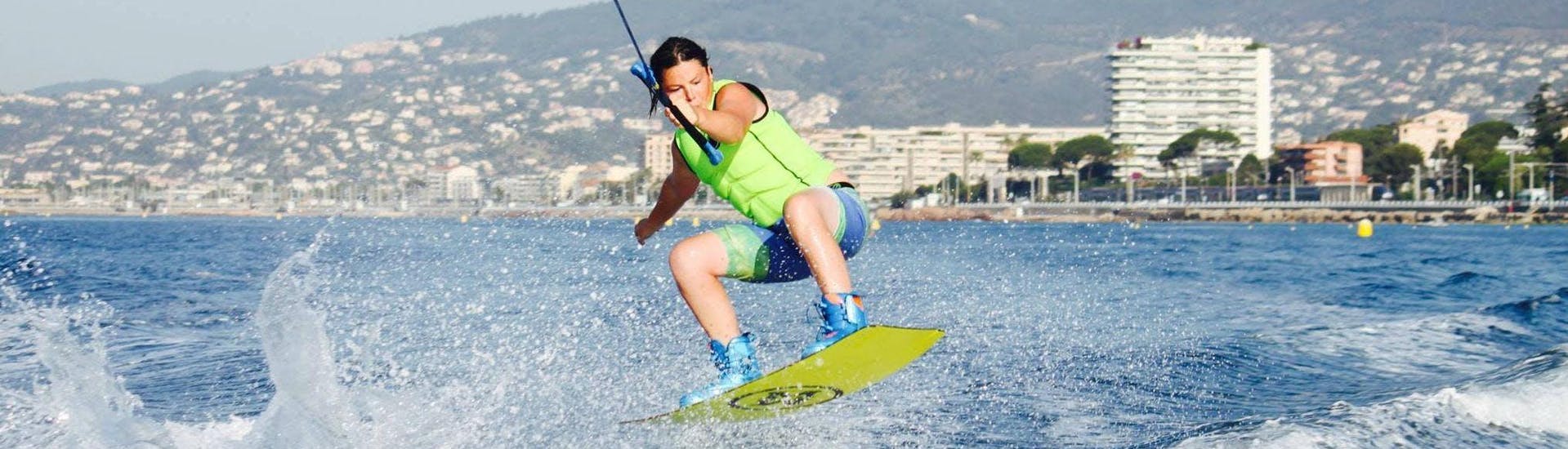 1919x550 Wakesurfing in Cannes from 35 €